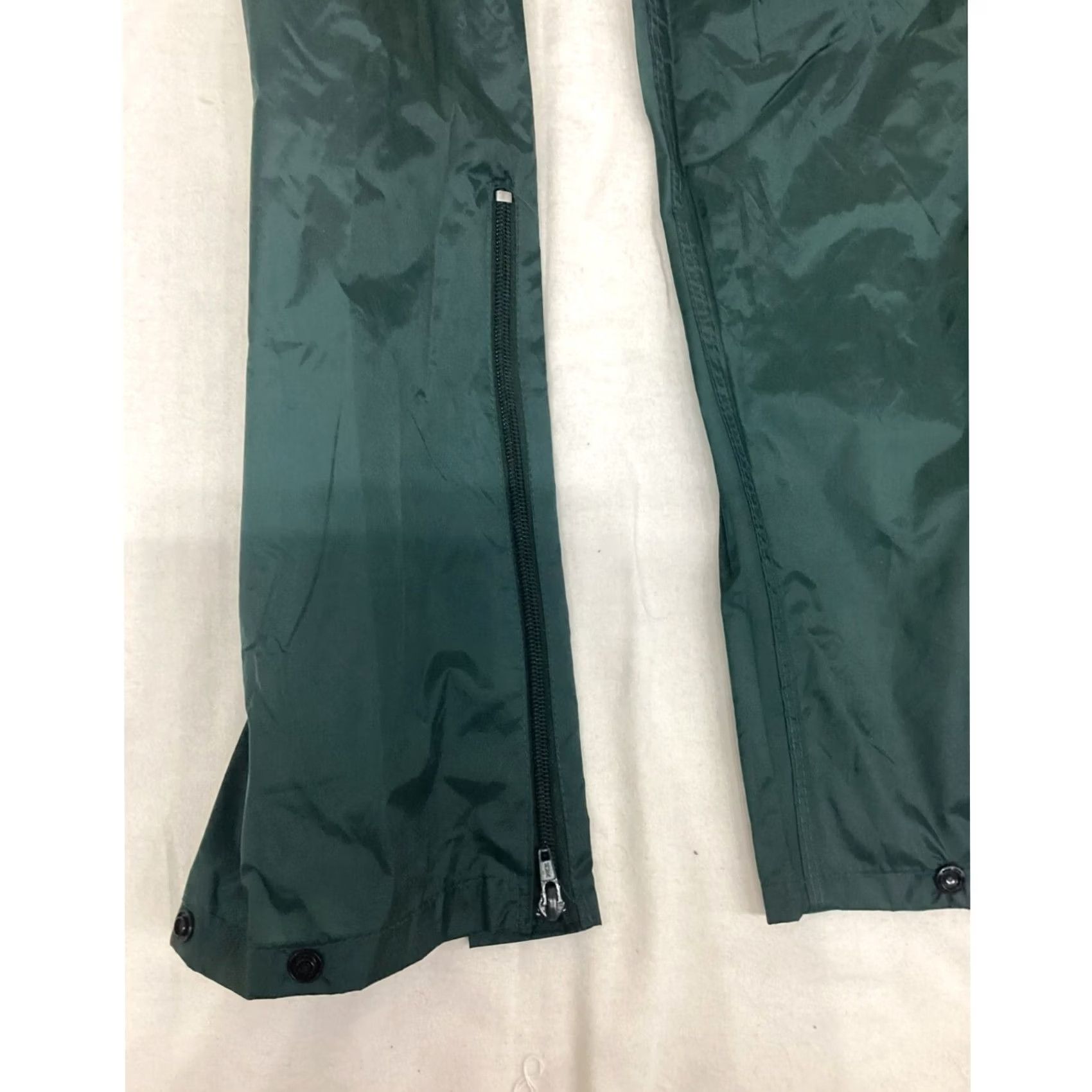 Vintage VINTAGE Remington Pants Mens Large Green Windbreaker Zippers on ankles Drawstring waist Outdoors Pre-Owned Like New Size US 33 - 4 Thumbnail