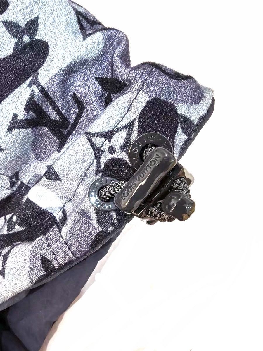 Louis Vuitton Louis Vuitton 54 Reversible Monogram Camouflage Coach Jacket Size US L / EU 52-54 / 3 - 5 Thumbnail