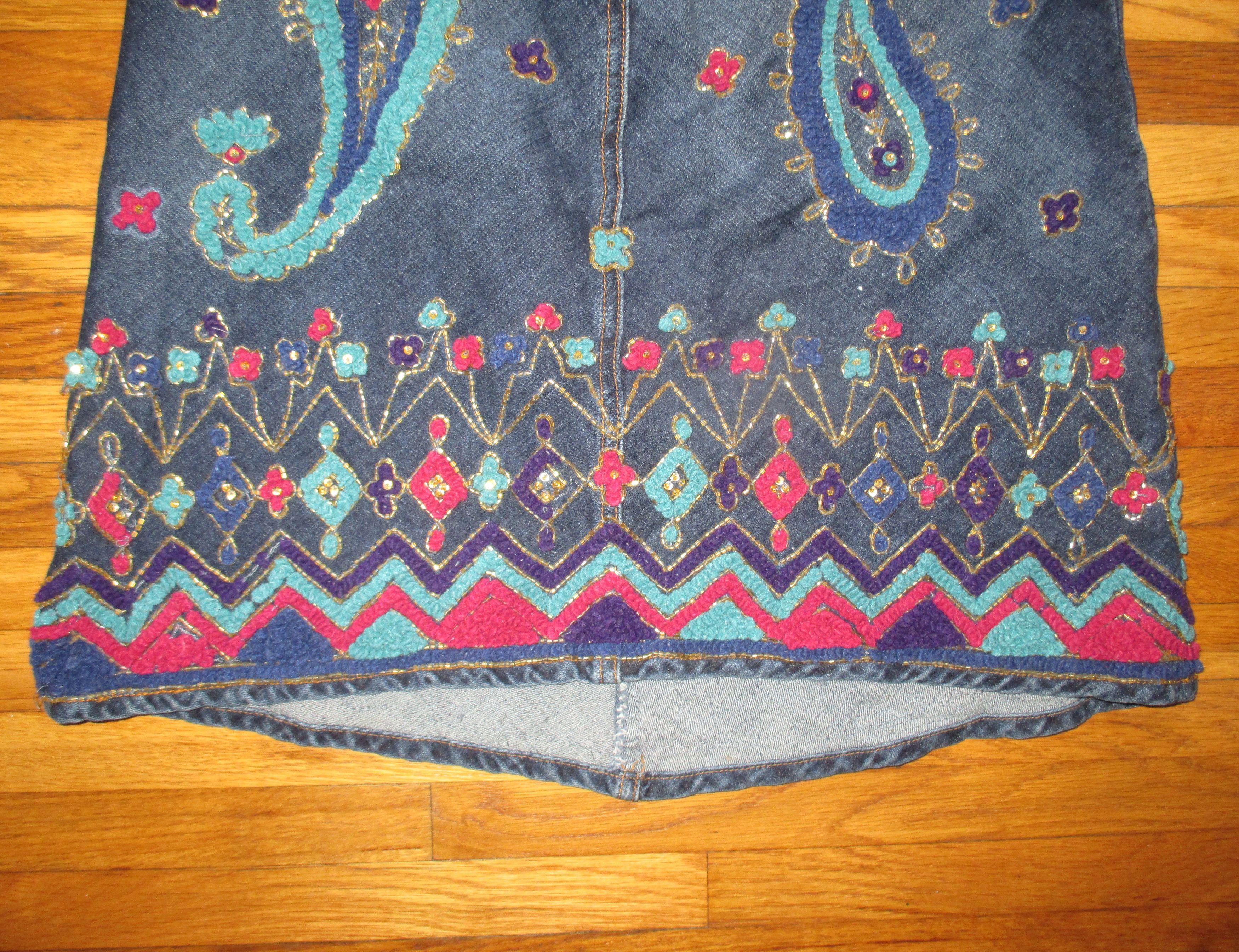 Dolce & Gabbana Vintage 2000s Dolce & Gabbana Southwestern Denim Skirt Size 30" / US 8 / IT 44 - 7 Thumbnail