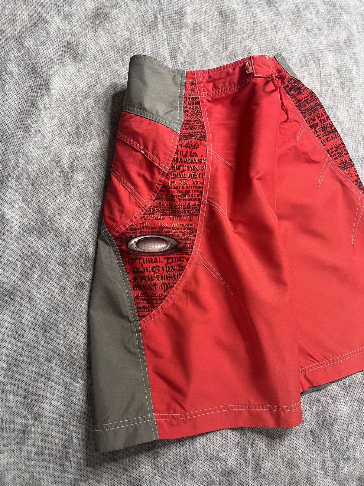 Oakley Vintage Oakley Shorts Size 30 Size US 30 / EU 46 - 6 Thumbnail
