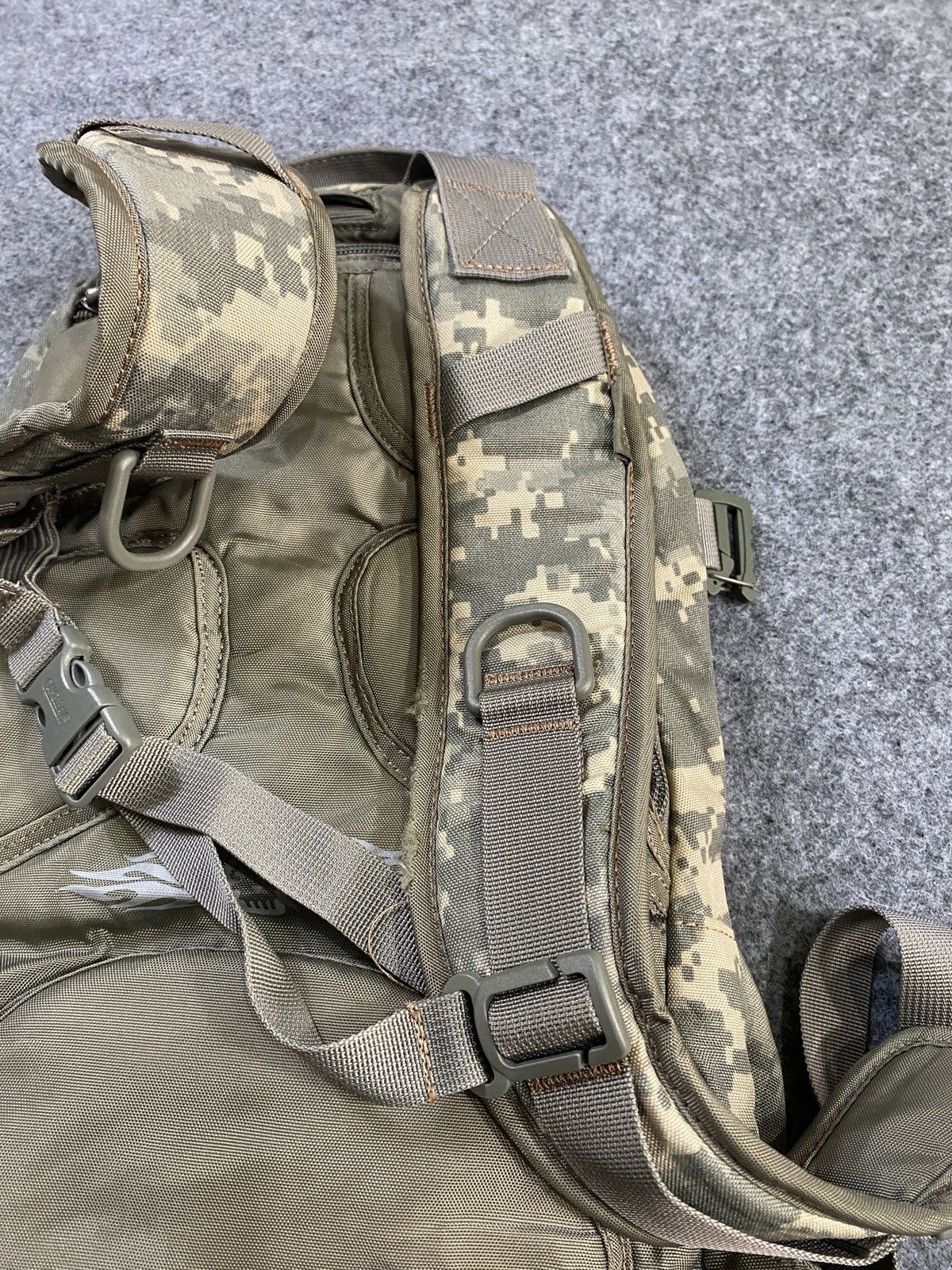 Other Camelbak Maximum Gear Cordura Military Pixel Camo Hydration Size ONE SIZE - 4 Thumbnail