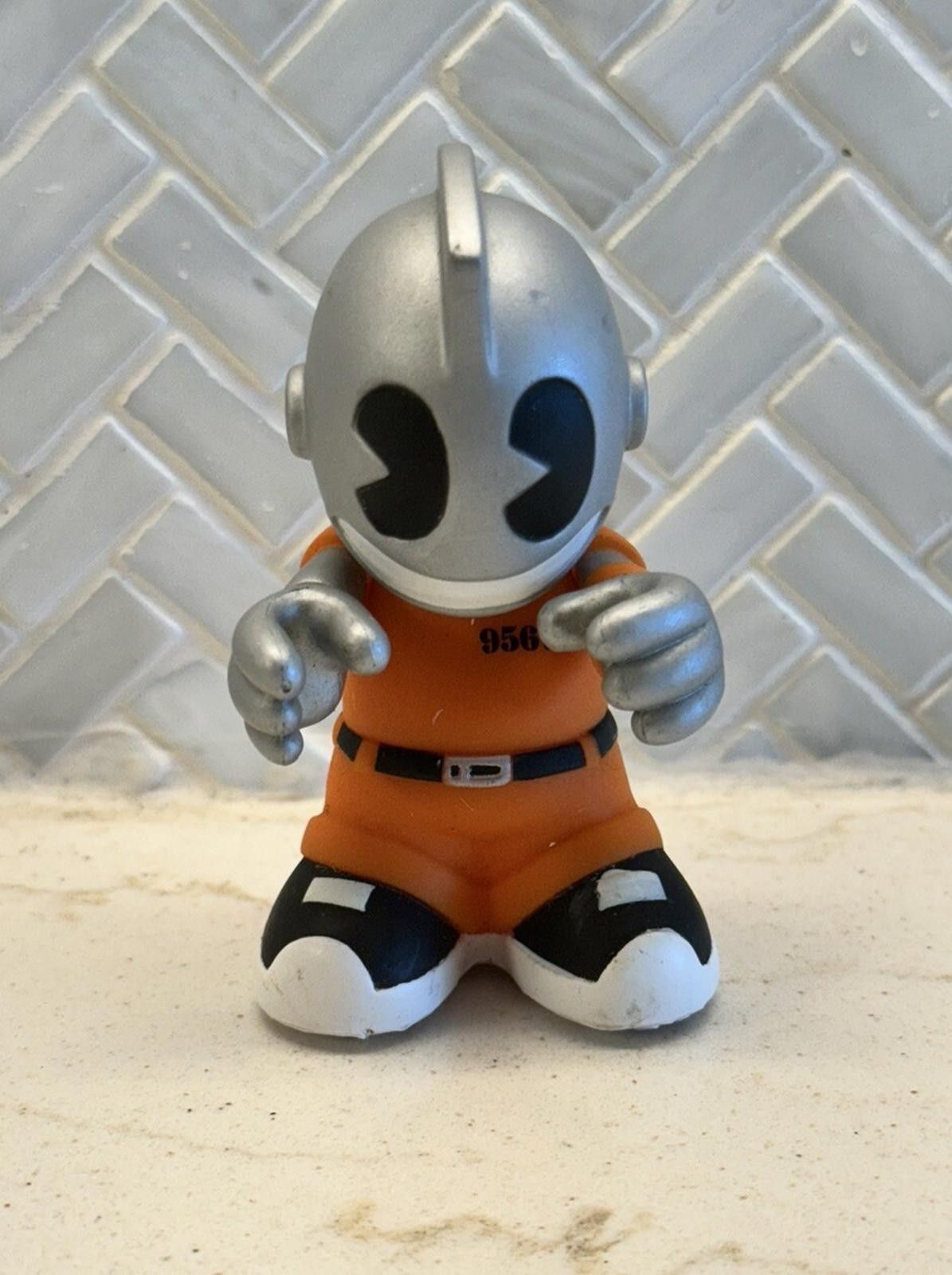 Kid Robot Kidrobot Bots Mini Series 3/80 KidRobber Robber Corruption Size ONE SIZE - 1 Thumbnail