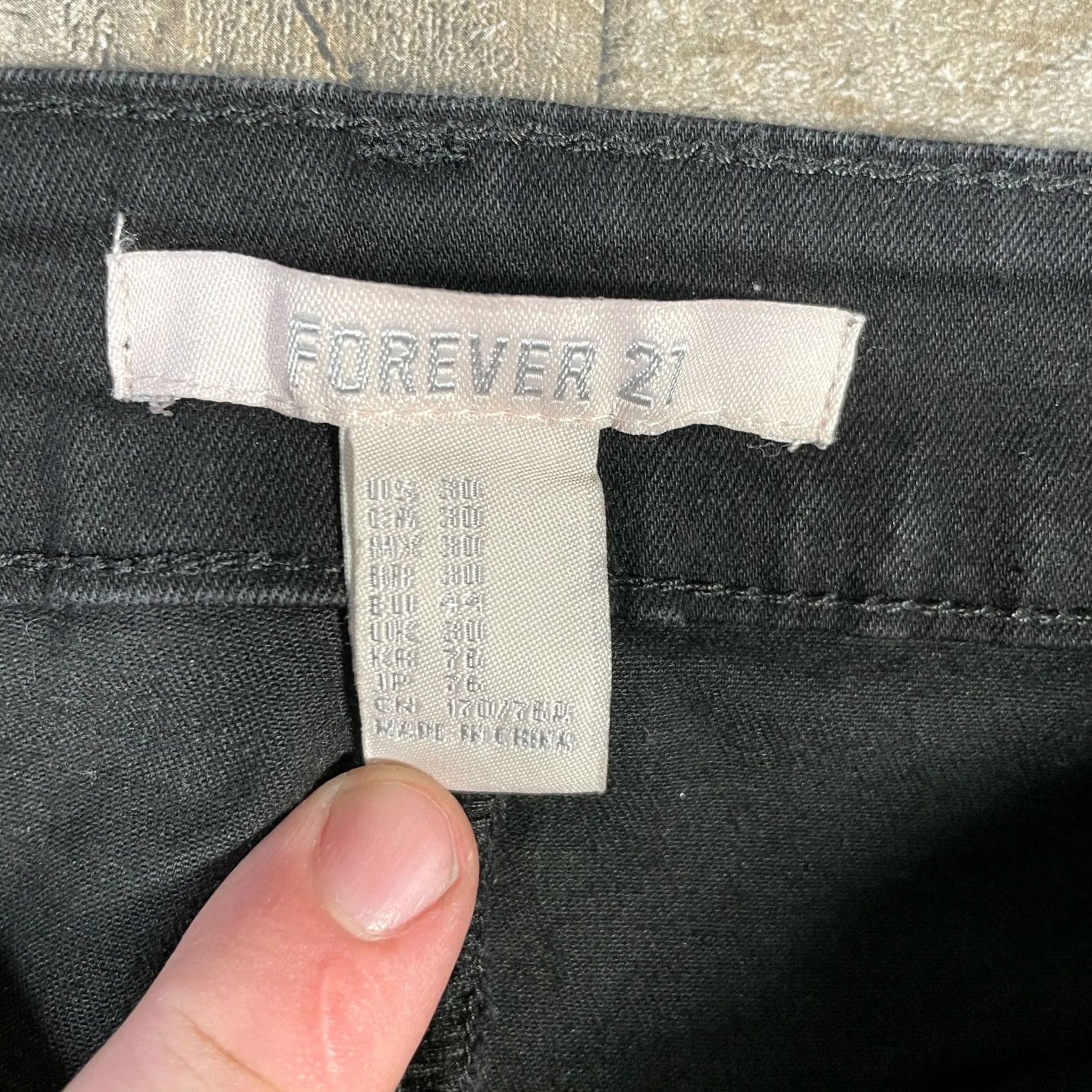 Forever 21 FOREVER 21 Jeans Womens 30 High Rise Skinny Zip Closure Dark Wash Black Denim Size 30" / US 8 / IT 44 - 3 Thumbnail