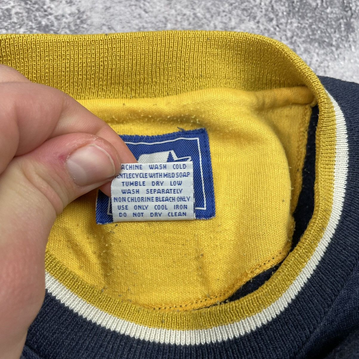 Starter Vintage Starter Michigan Wolverines Sweatshirt Rare 90s Size US L / EU 52-54 / 3 - 5 Thumbnail