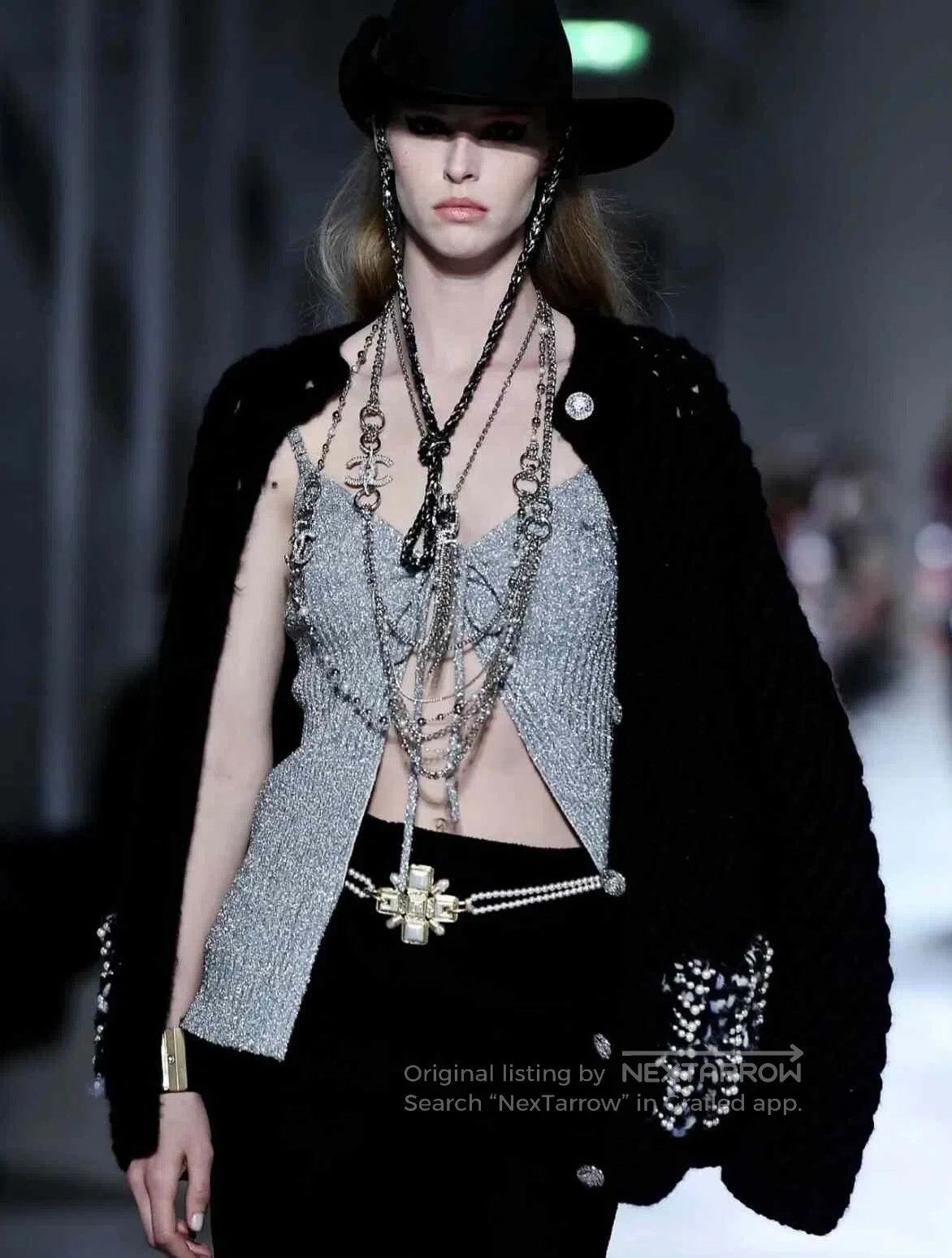 Chanel Chanel 22A Diamond Buckle Silver Knit Camisole. Size S / US 4 / IT 40 - 3 Thumbnail