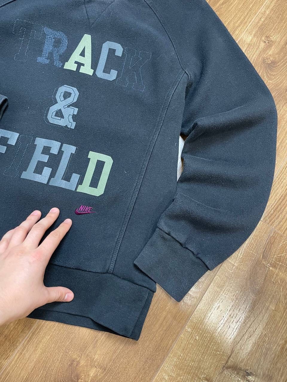 Nike Vintage Nike Y2K Style Track Field 72 Big Logo Sweatshirt Size US S / EU 44-46 / 1 - 9 Thumbnail