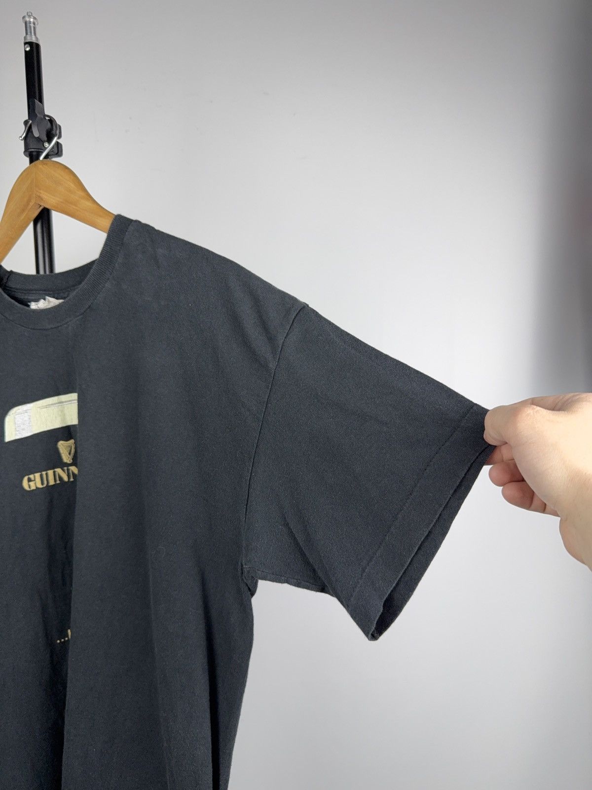 Vintage Retro Vintage Guinness Beer Graphic 90s Pub Promo T shirt Size US L / EU 52-54 / 3 - 12 Thumbnail