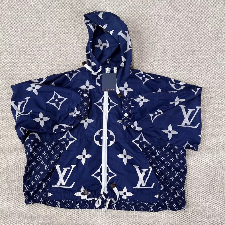 Louis Vuitton Louis Vuitton Women's classic hooded jacket Size XS / US 0-2 / IT 36-38 - 1 Thumbnail