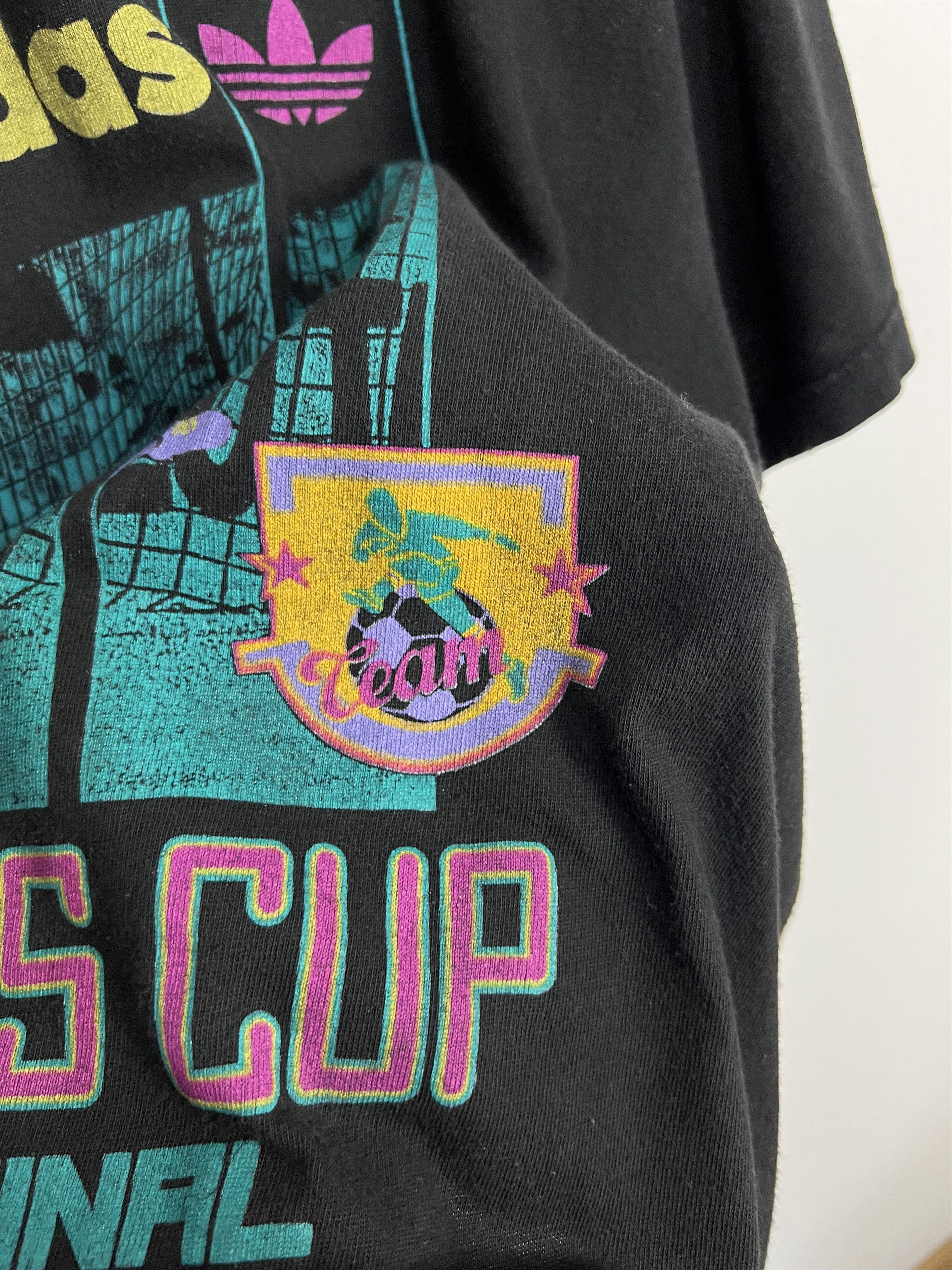 Adidas Vintage Football Champions Cup Final Over Print Shirt Jersey Size US XL / EU 56 / 4 - 4 Thumbnail