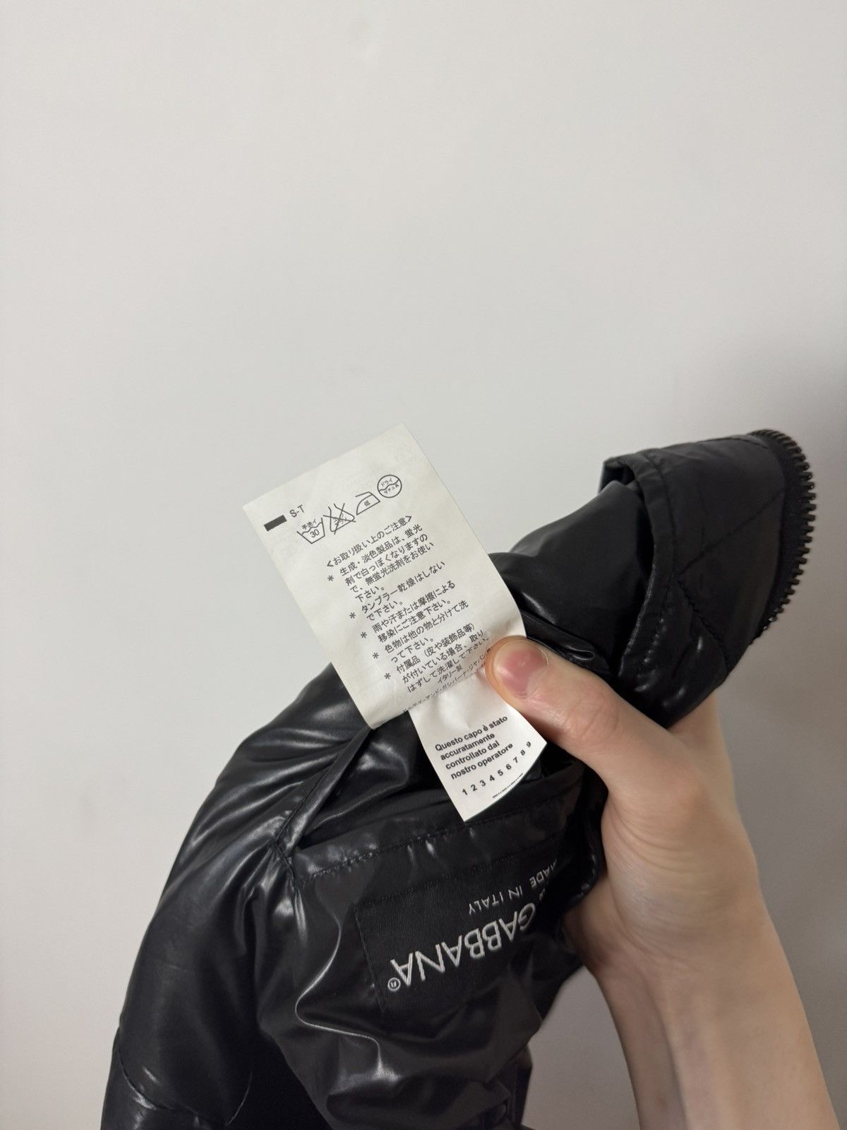 Dolce & Gabbana BNWT Dolce & Gabbana Coated Multi-Pocket Bomber Jacket Black Size US M / EU 48-50 / 2 - 15 Thumbnail