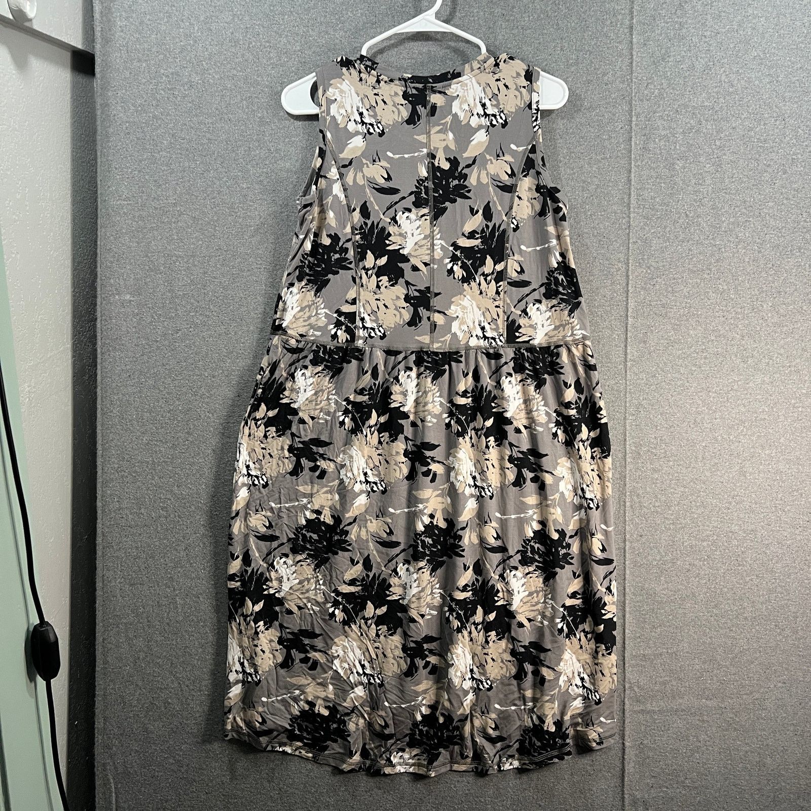 Other LOGO by Lori Goldstein Petite Rayon 230 Hi-Low Hem Dress Size S / US 4 / IT 40 - 2 Thumbnail
