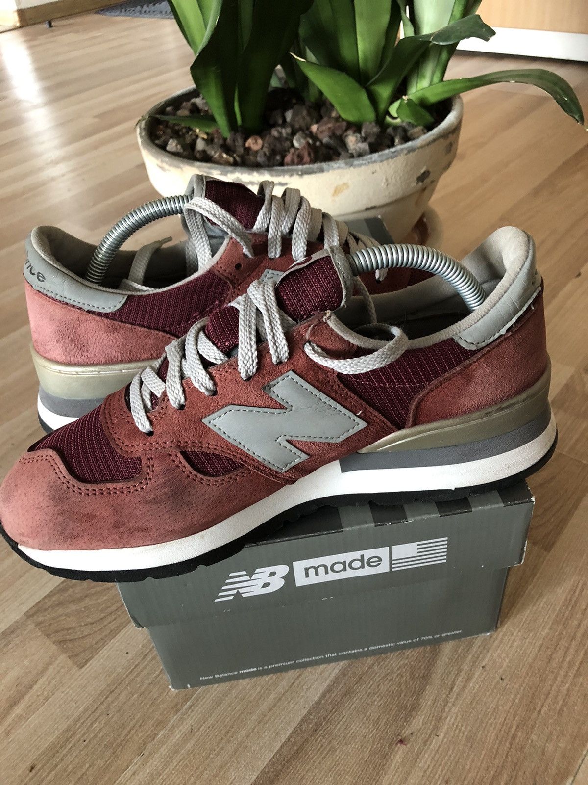 New Balance New Balance 990 v1 Burgundy Rare Classic Sneakers Vintage Size US 7 / EU 40 - 8 Thumbnail