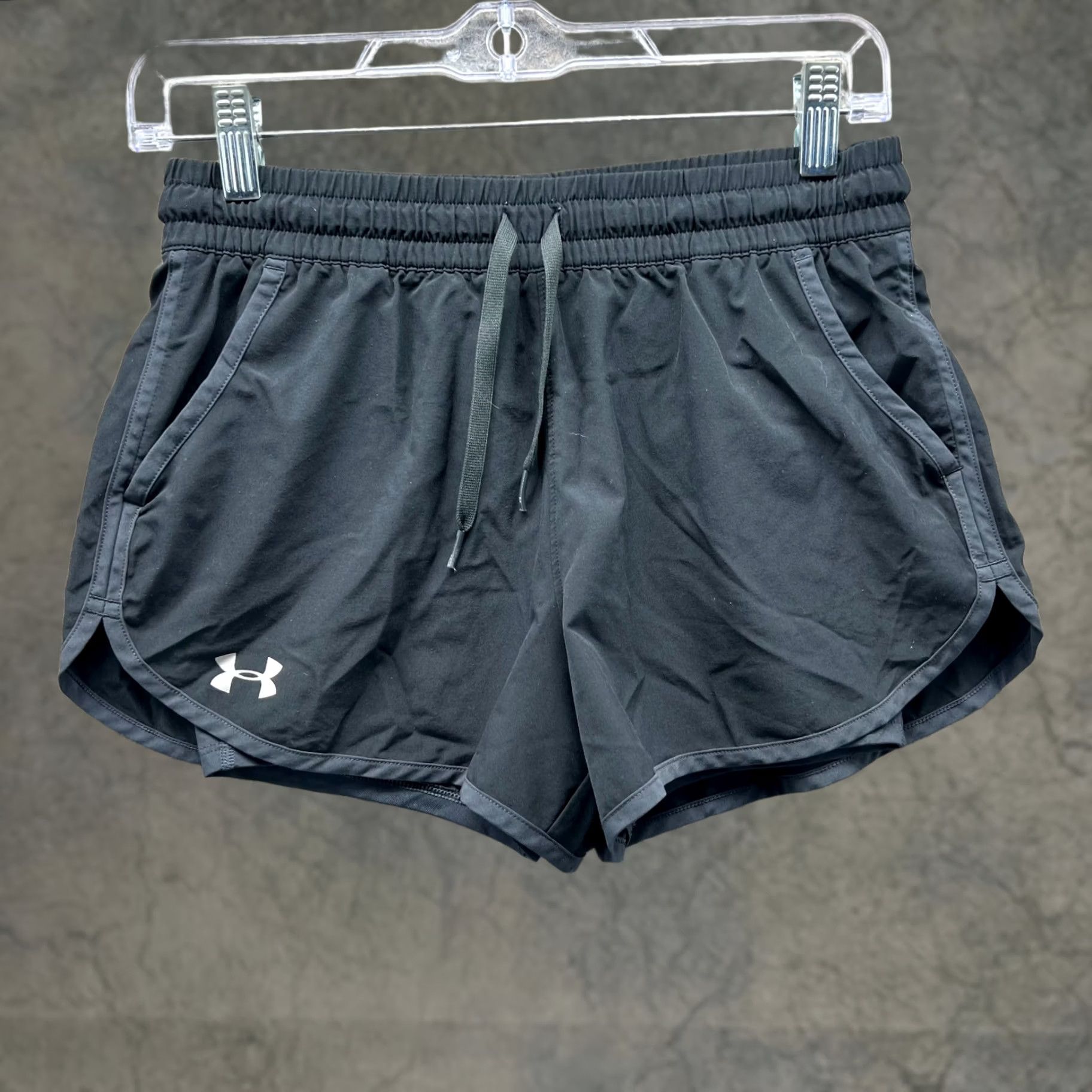 Under Armour Under Armour Shorts Womens XS Grey HeatGear Pockets Running Athletic Grey UA Training Short XS Womens Graphics Pockets Size 26" / US 2 / IT 38 - 1 Thumbnail