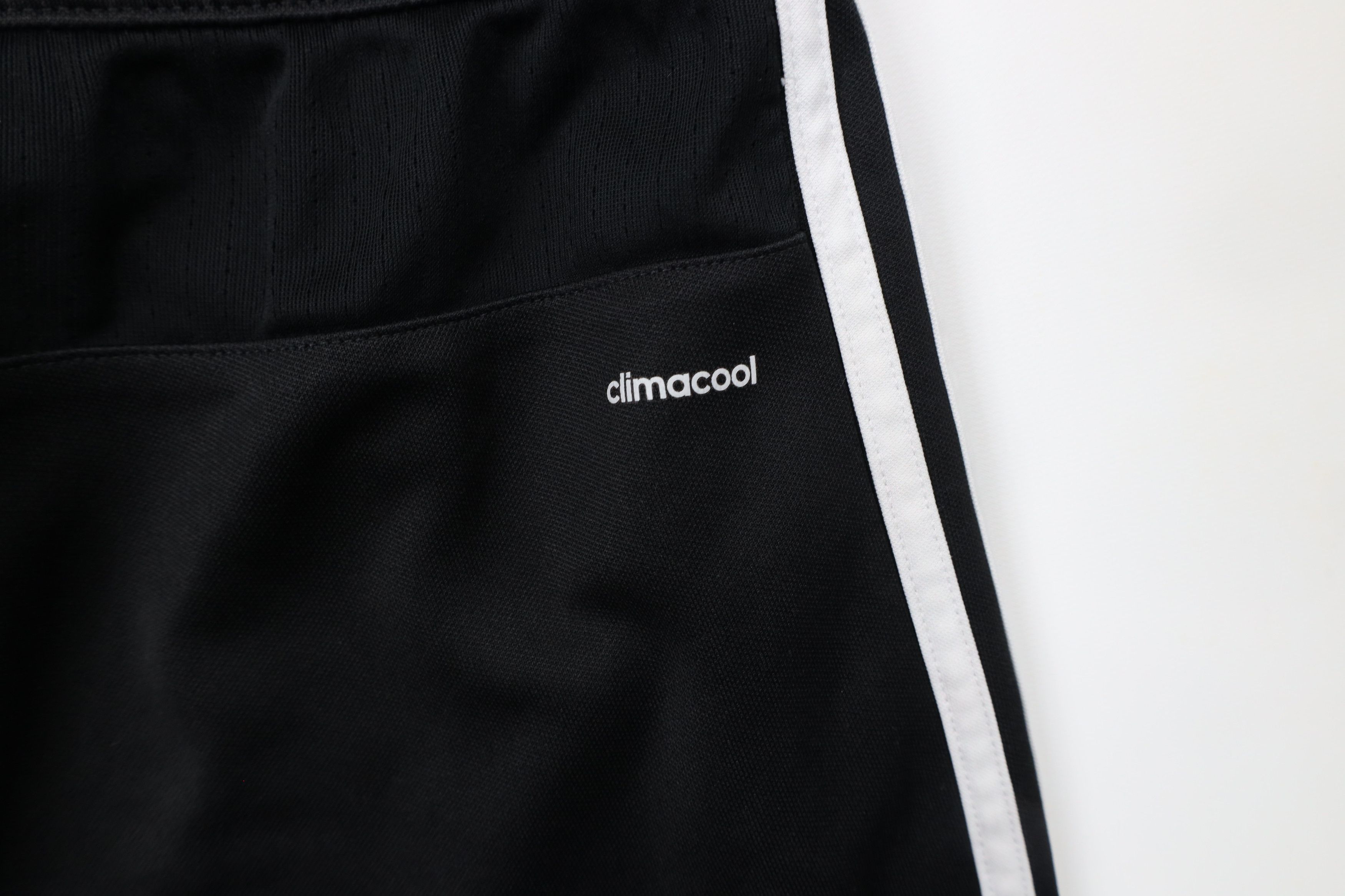 Adidas × Vintage Vintage Adidas Out Striped Tapered Leg Soccer Warm Up Pants Size US 34 / EU 50 - 14 Thumbnail