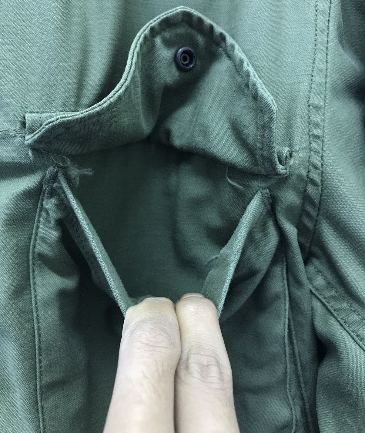 Vintage M65 Field Jacket In Original Vietnam War Uniforms Tuy-Hoarun Size US M / EU 48-50 / 2 - 8 Thumbnail