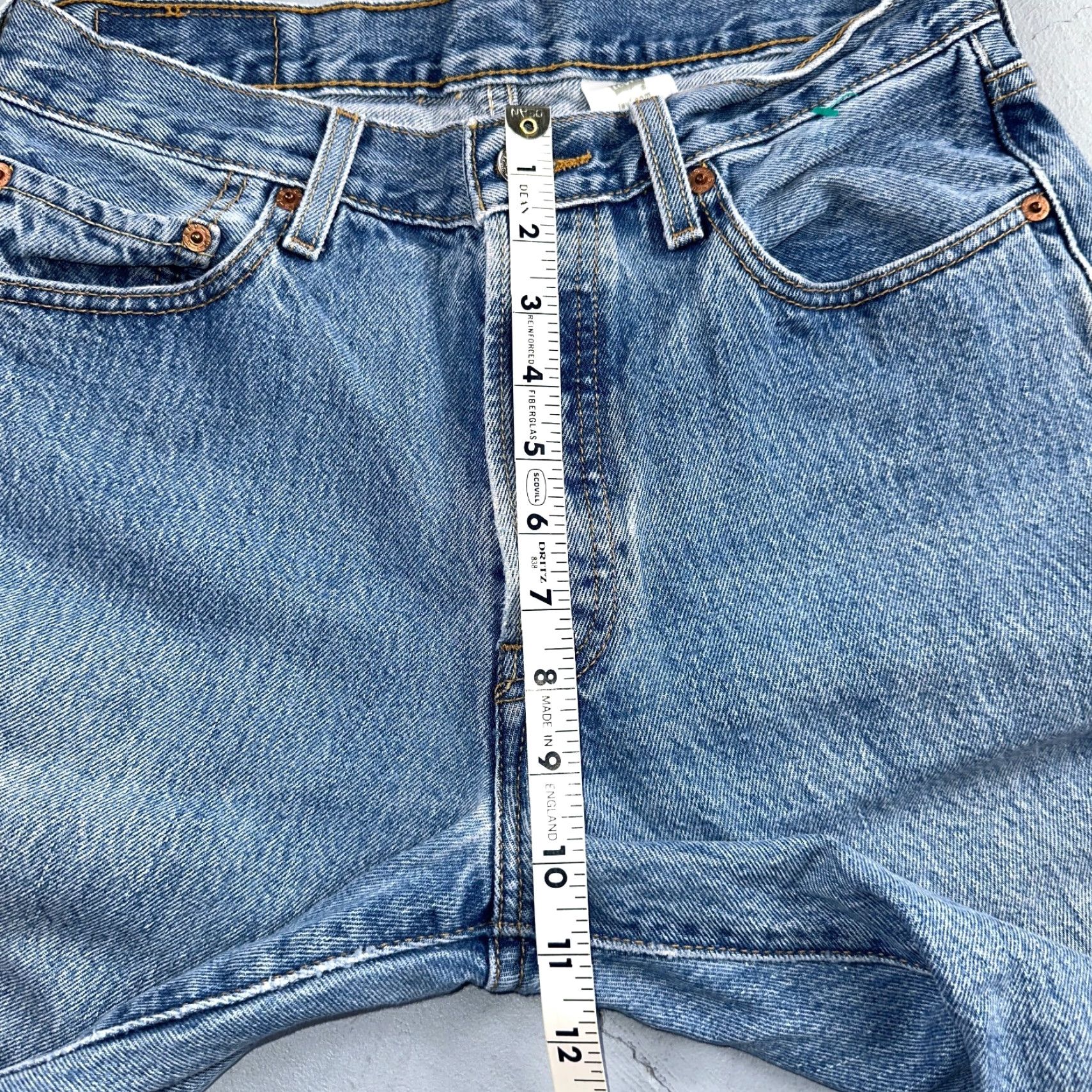 Levi's VINTAGE Levi's 501 Jeans Men Straight Leg 90s Light Wash Blue 30x32 Size US 30 / EU 46 - 7 Thumbnail