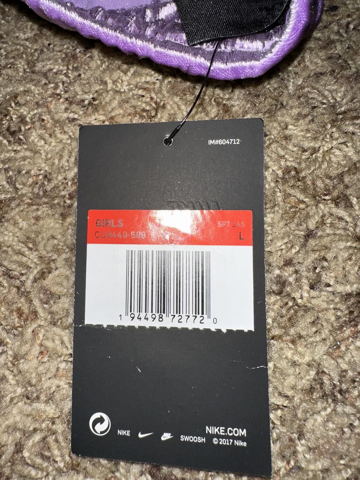 Nike Nike Big Kids (Girl’s) Velour Purple Tracksuit Pants Size 24" / US 00 / IT 34 - 11 Thumbnail