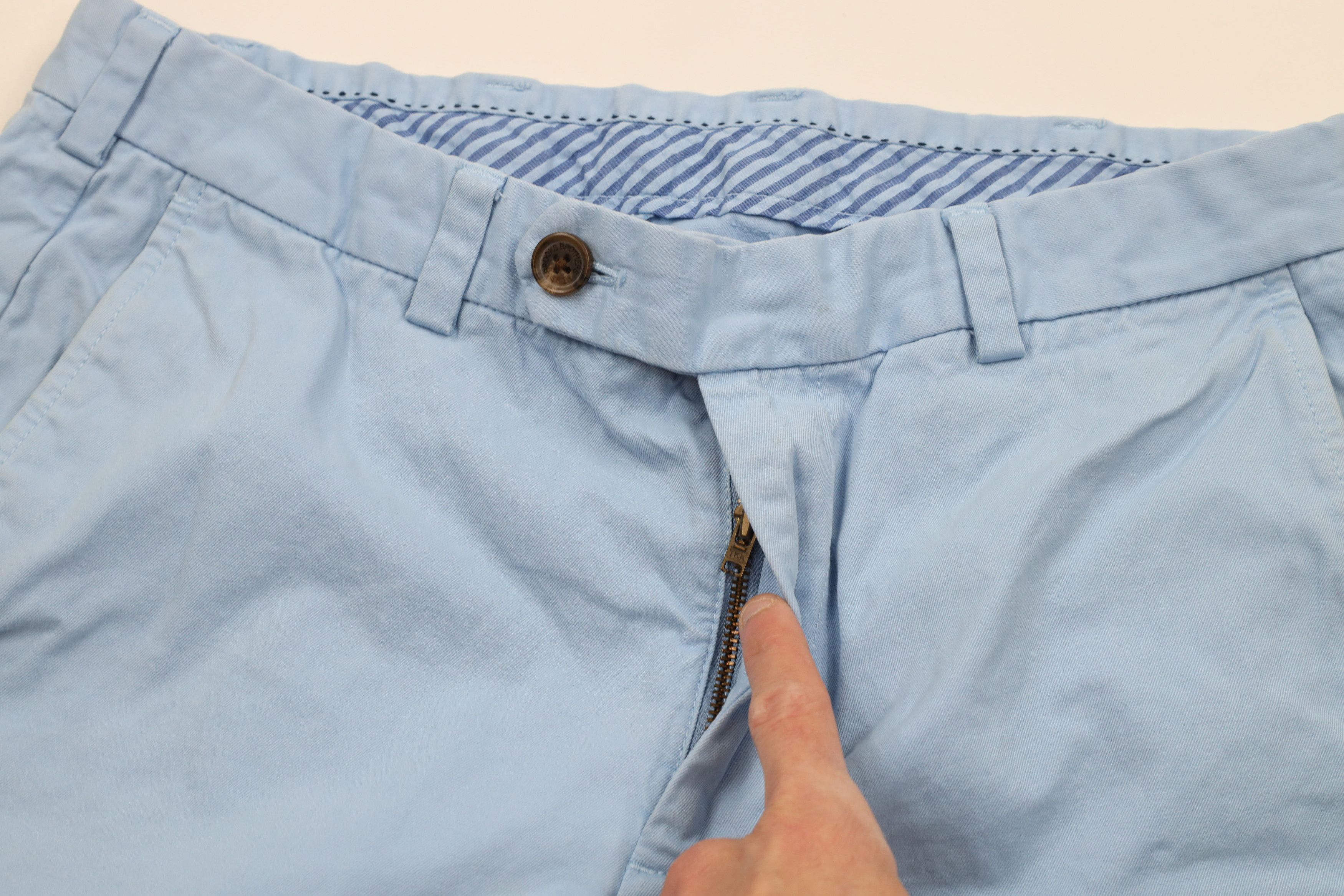 Brooks Brothers × Vintage Vintage Brooks Brothers Bermuda Chino Shorts Carolina Blue Size US 34 / EU 50 - 5 Thumbnail