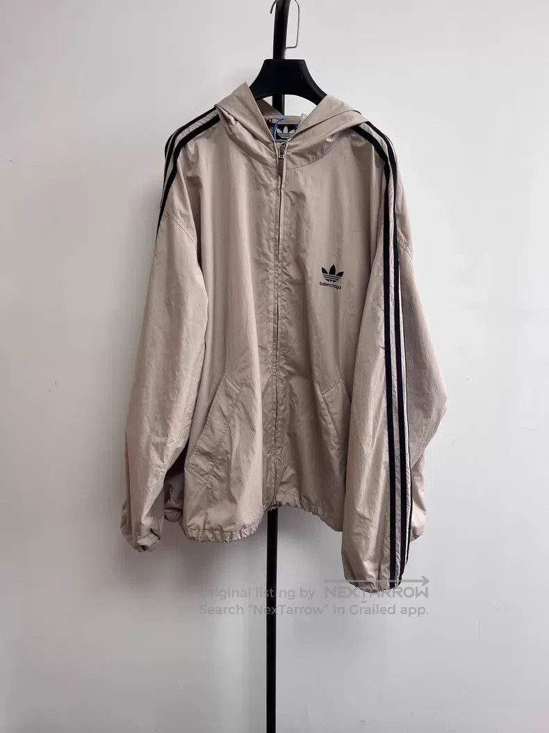 Balenciaga Balenciaga Printed Hooded Zip Long Sleeve Jacket Size US S / EU 44-46 / 1 - 1 Thumbnail