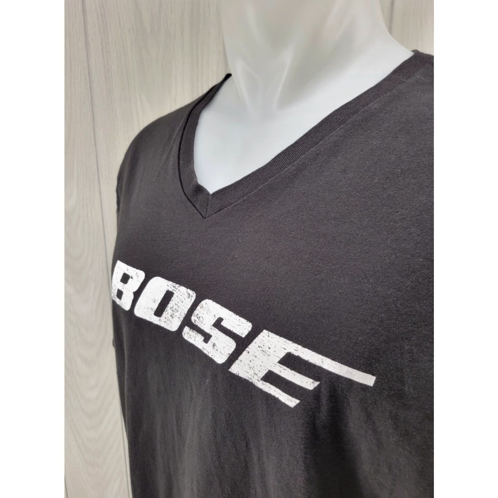 Vintage Bose Professional Speaker Audio Logo T-Shirt Men XL V-Neck Black District Short Sleeve Logo Cotton Shirt Size US XL / EU 56 / 4 - 3 Thumbnail