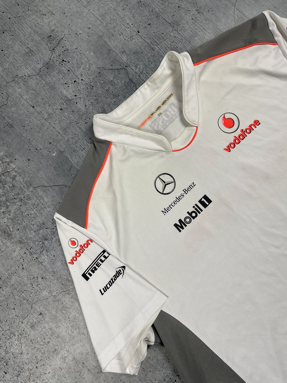 Hugo Boss × Mercedes-Benz Mercedes Benz McLaren Racing T-Shirt F1 Hugo Boss Vodafone Size US XL / EU 56 / 4 - 2 Thumbnail
