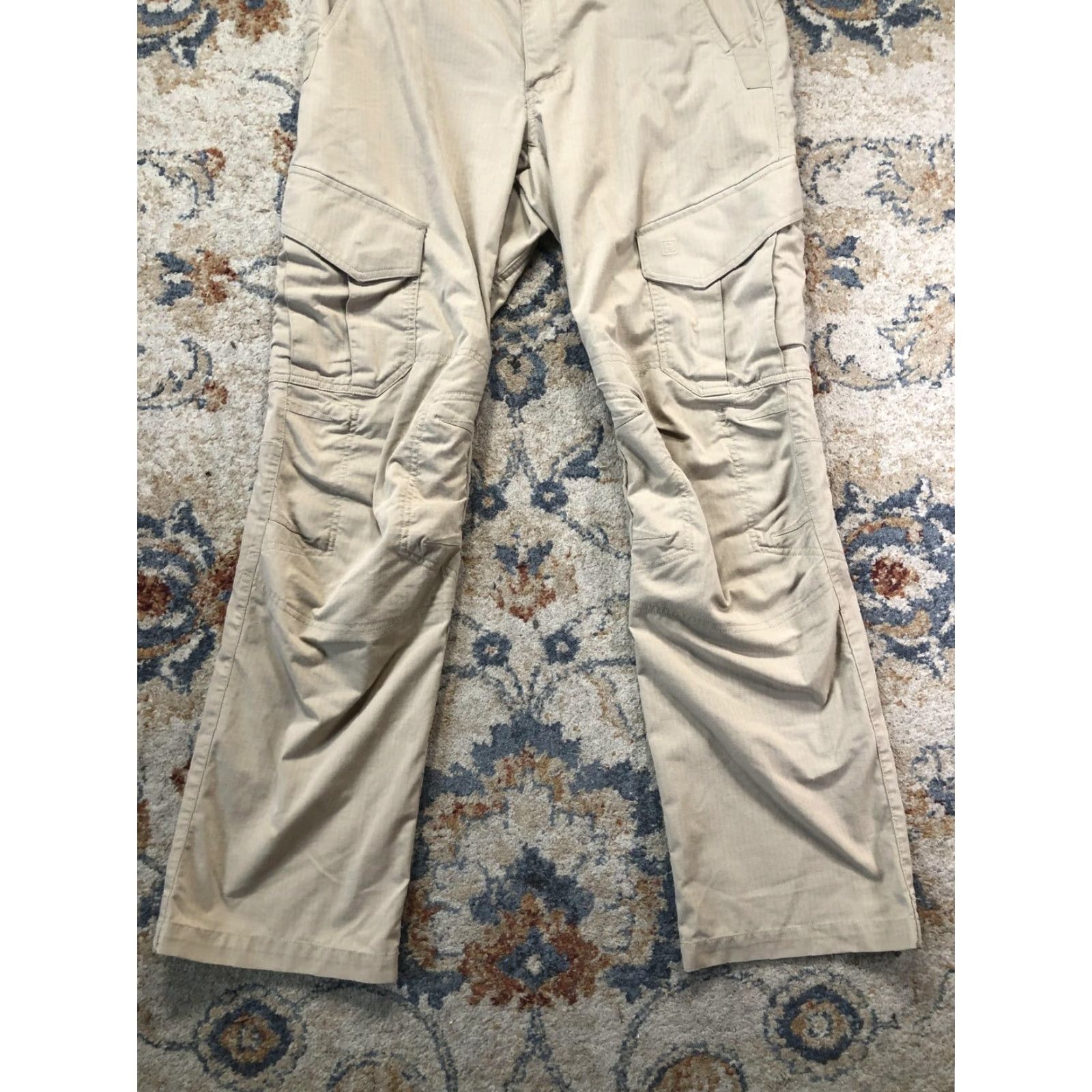 Vintage 5.11 Tactical Pants Mens 34x34 Beige Cargo Pocket Pants Workwear Outdoor Pockets Slashed Cargo Size US 34 / EU 50 - 4 Thumbnail