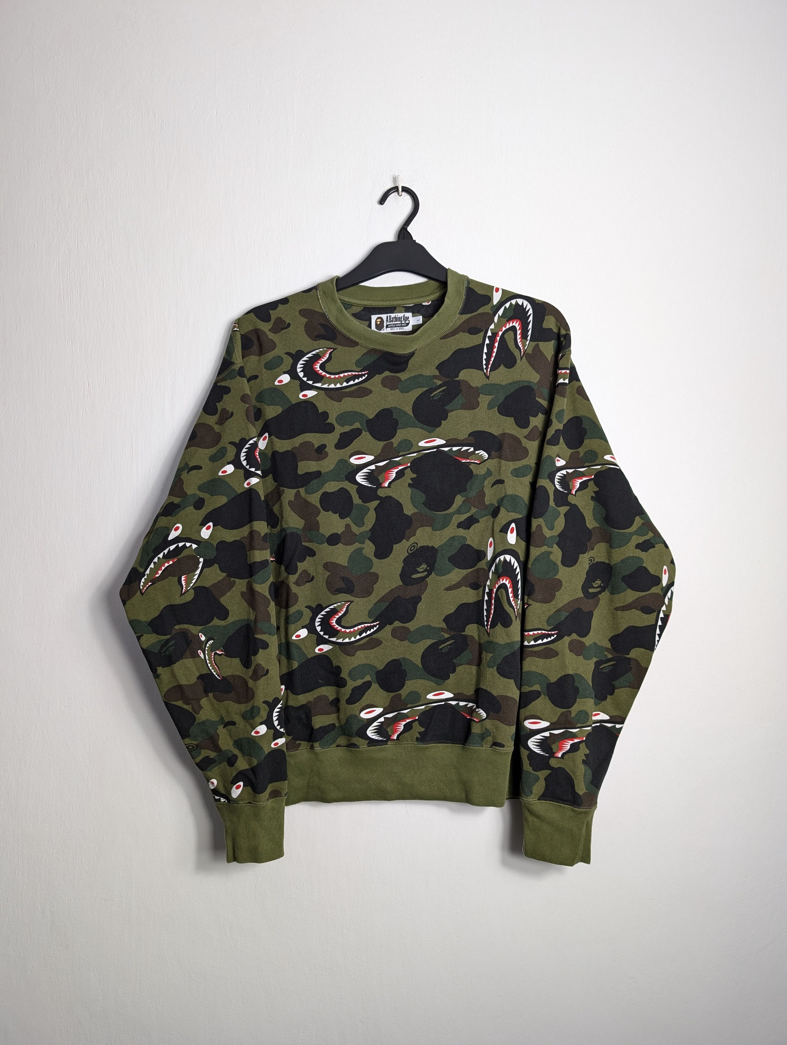 Bape 1st Camo Shark Relaxed Crewneck Size US L / EU 52-54 / 3 - 1 Thumbnail