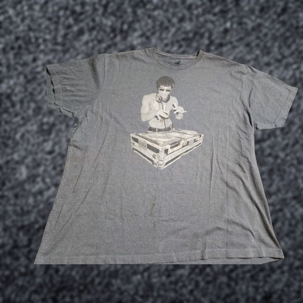 Lee VINTAGE Bruce Lee T-Shirt Men's 3XL Short Sleeve Cotton Blend Gray DJ Meme Funny Distressed Size US XXL / EU 58 / 5 - 1 Thumbnail
