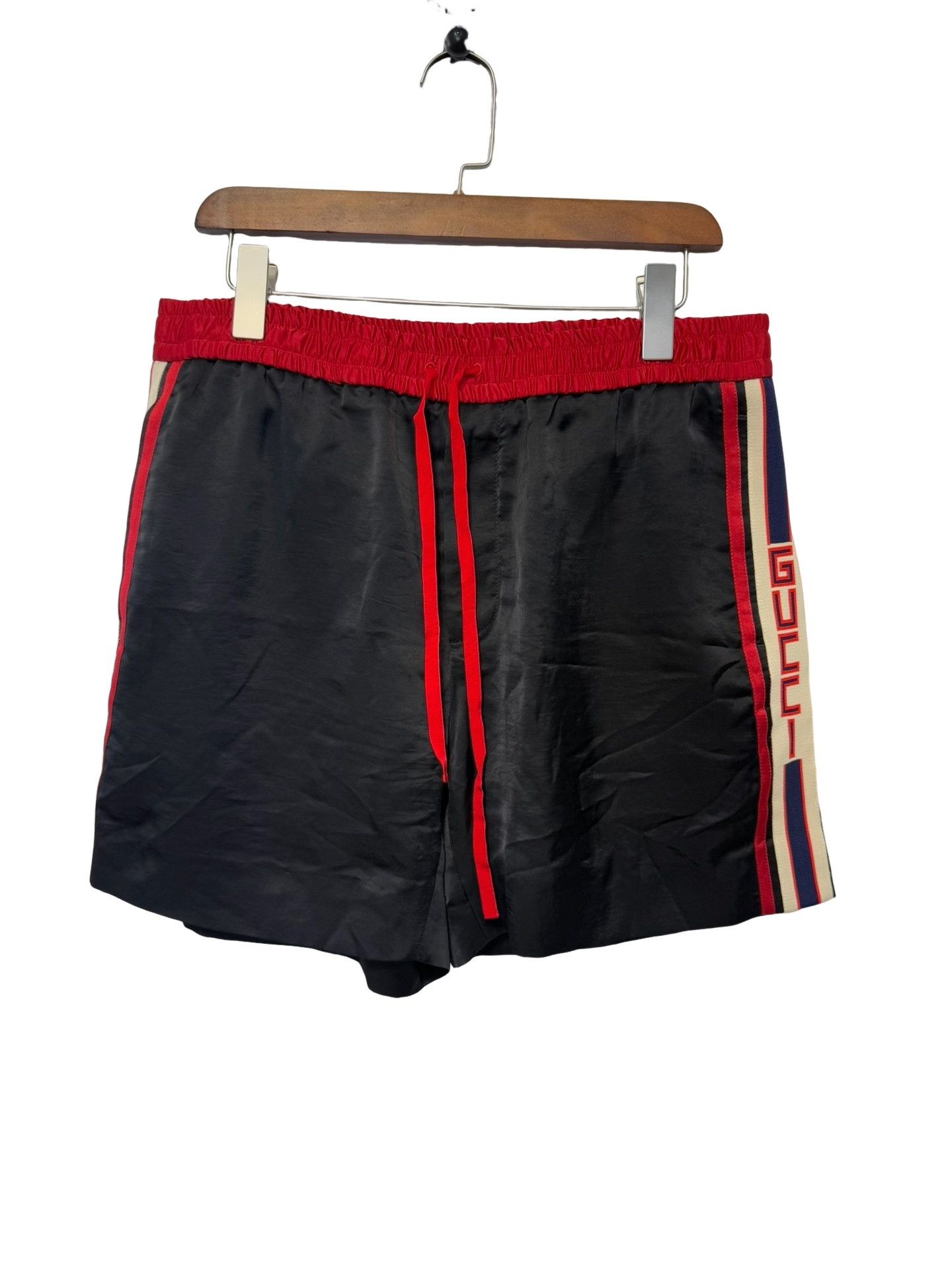 Gucci Gucci Side Stripe Logo Shorts Size 48 Size US 32 / EU 48 - 1 Thumbnail