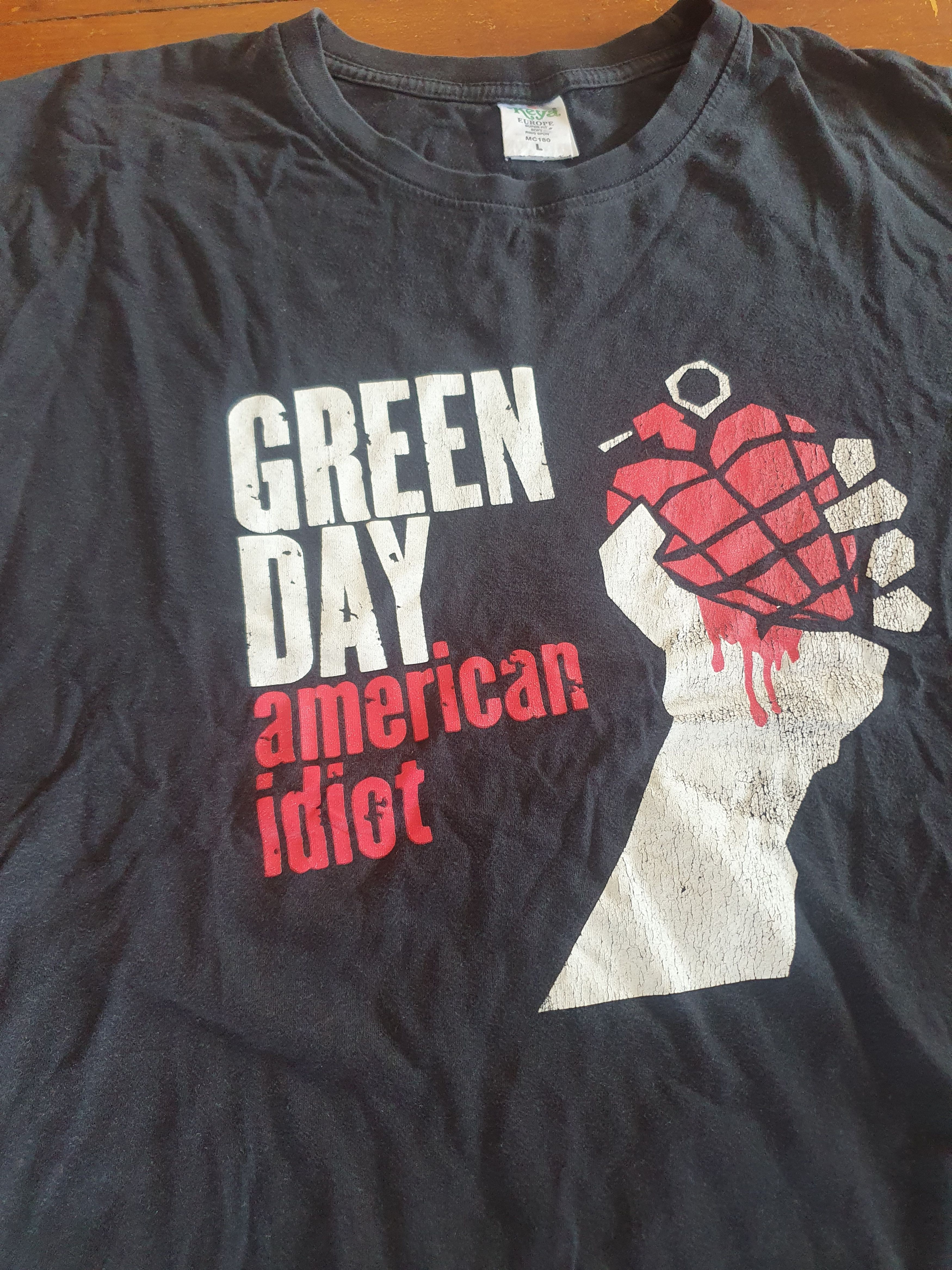Band Tees Green Day American Idiot double sided t-shirt sz L Size US L / EU 52-54 / 3 - 6 Thumbnail
