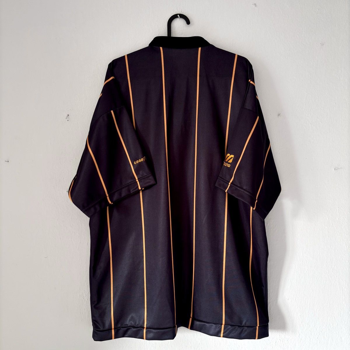 Mizuno × Vintage 1996 1997 Wolverhampton Wanderers Special Kit Bully Jersey Size US L / EU 52-54 / 3 - 8 Thumbnail