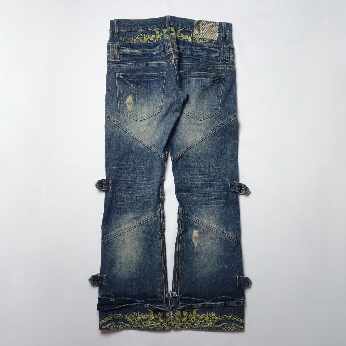 semanticdesign 2000’s Semantic Design Gimmick Belted Flared Denim Pants Size US 32 / EU 48 - 4 Thumbnail