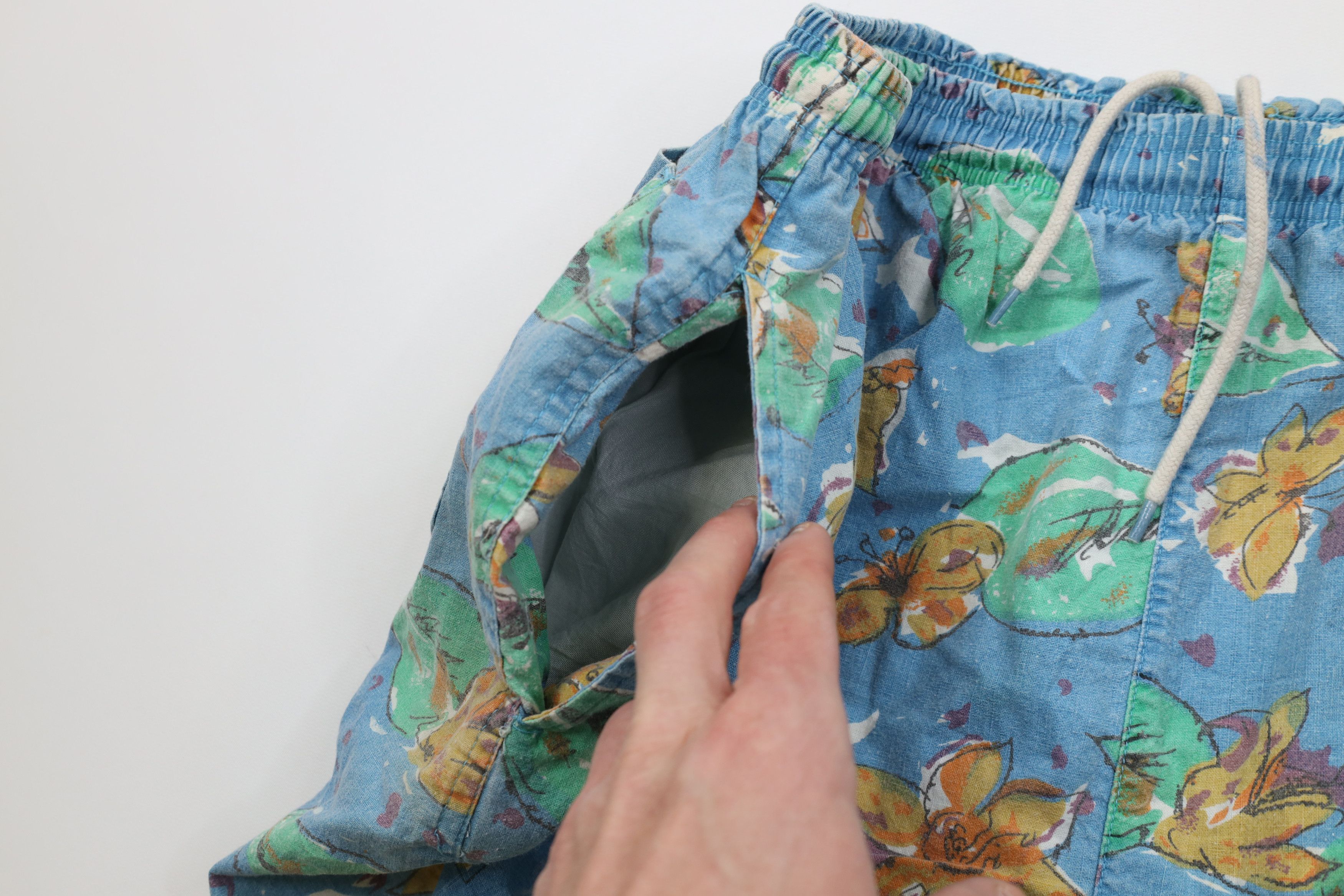 Vintage Vintage 90s Streetwear Above Knee Flower All Over Shorts Size US 34 / EU 50 - 5 Thumbnail
