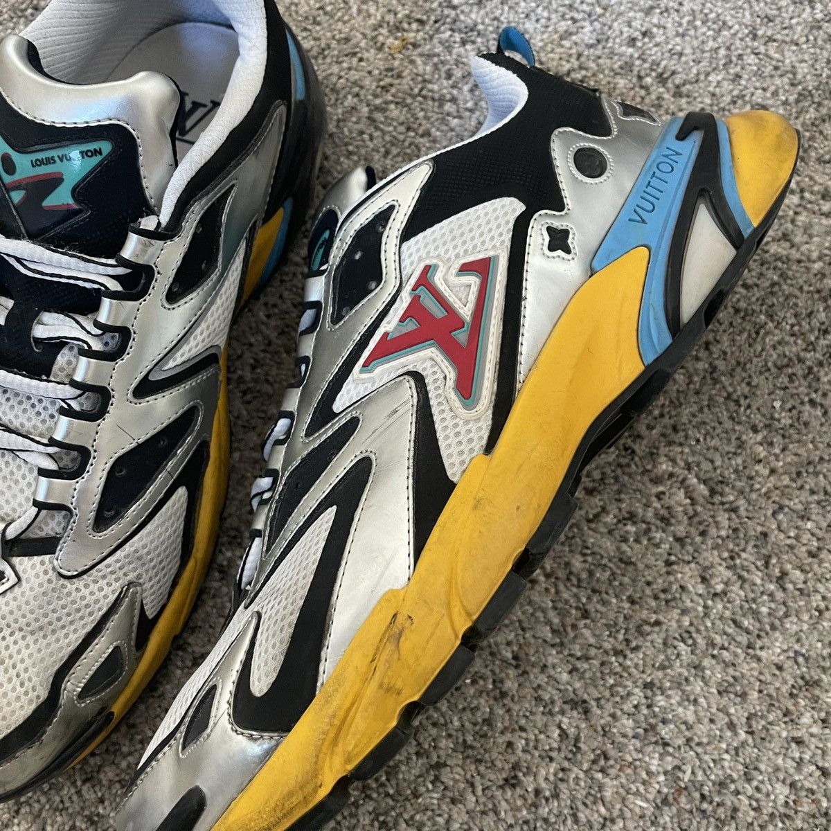 Louis Vuitton LOUIS VUITTON TATIC SNEAKER SILVER YELLOW BLACK RARE Size US 8.5 / EU 41-42 - 3 Thumbnail