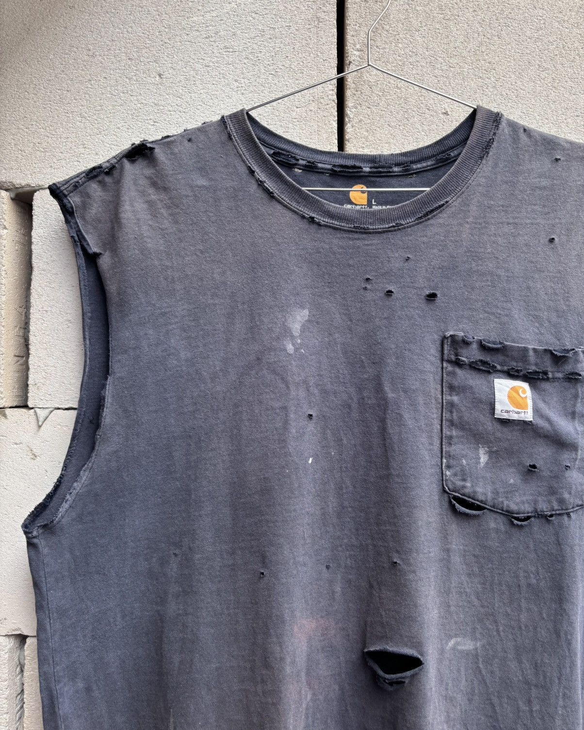 Carhartt Thrashed Carhartt Distressed Tank Shirt ERD Grunge Size US L / EU 52-54 / 3 - 1 Thumbnail