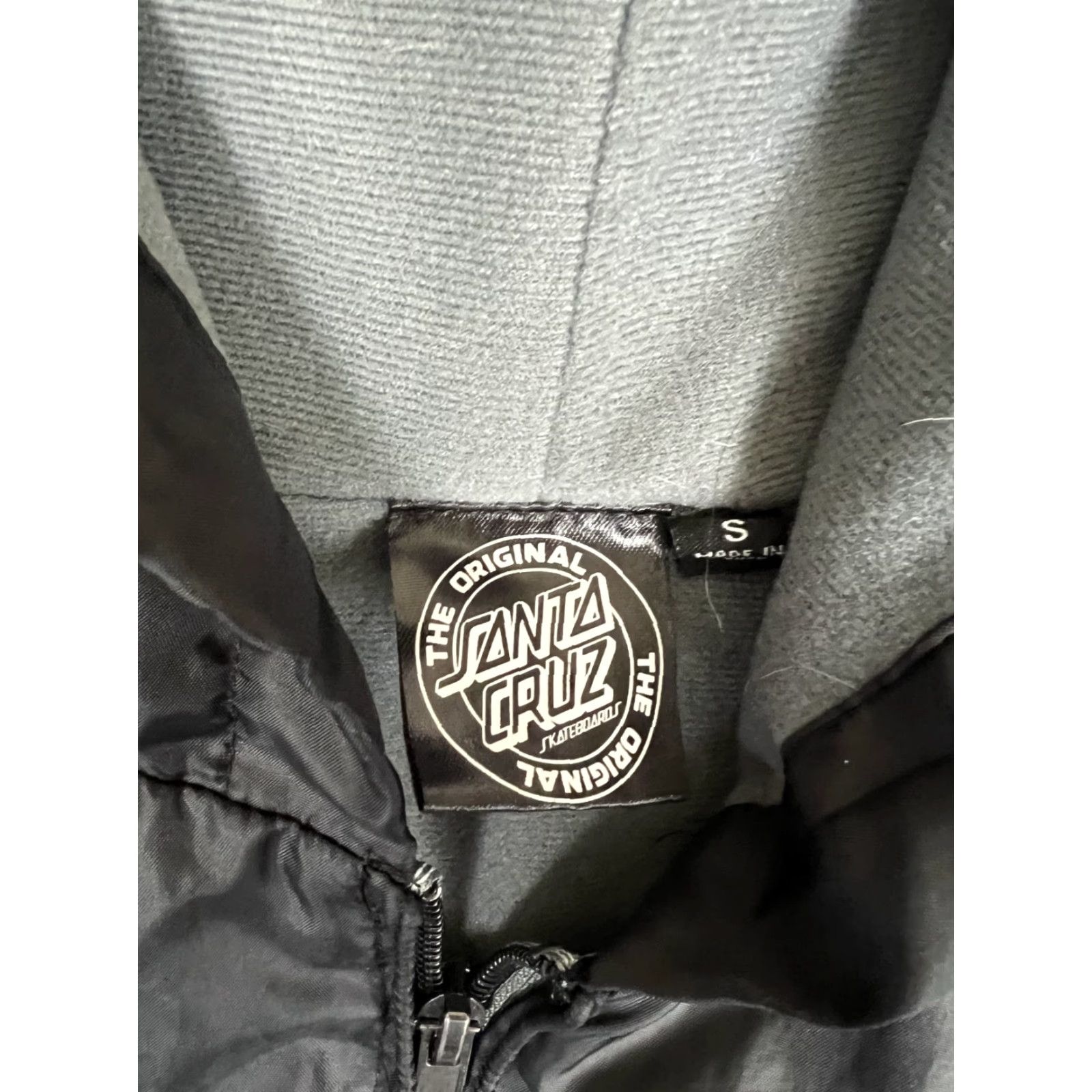 Vintage Santa Cruz Windbreaker Jacket Mens Small Black Hooded Fleece Lined Logo Surf Skateboarding Casual Vintage: No Size US S / EU 44-46 / 1 - 4 Thumbnail