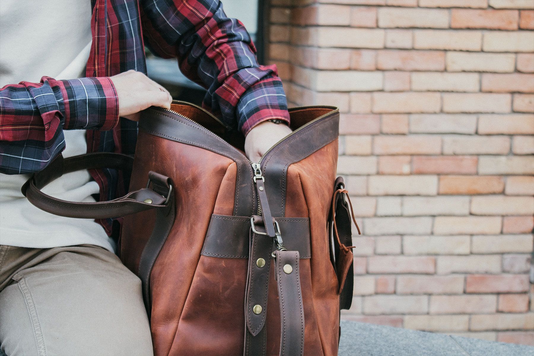 Handmade Leather satchel. Men's leather bag. Travel bag for a laptop Size ONE SIZE - 4 Thumbnail