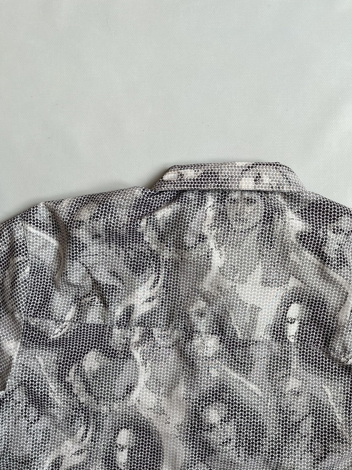 Billabong Vintage 90s Billabong Optic Confusion Monogram Girl Shirt Size US M / EU 48-50 / 2 - 14 Thumbnail