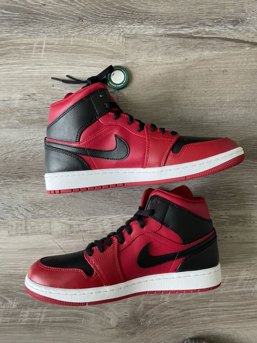 Jordan Brand Jordan 1s Red Black Size US 9 / EU 42 - 2 Thumbnail