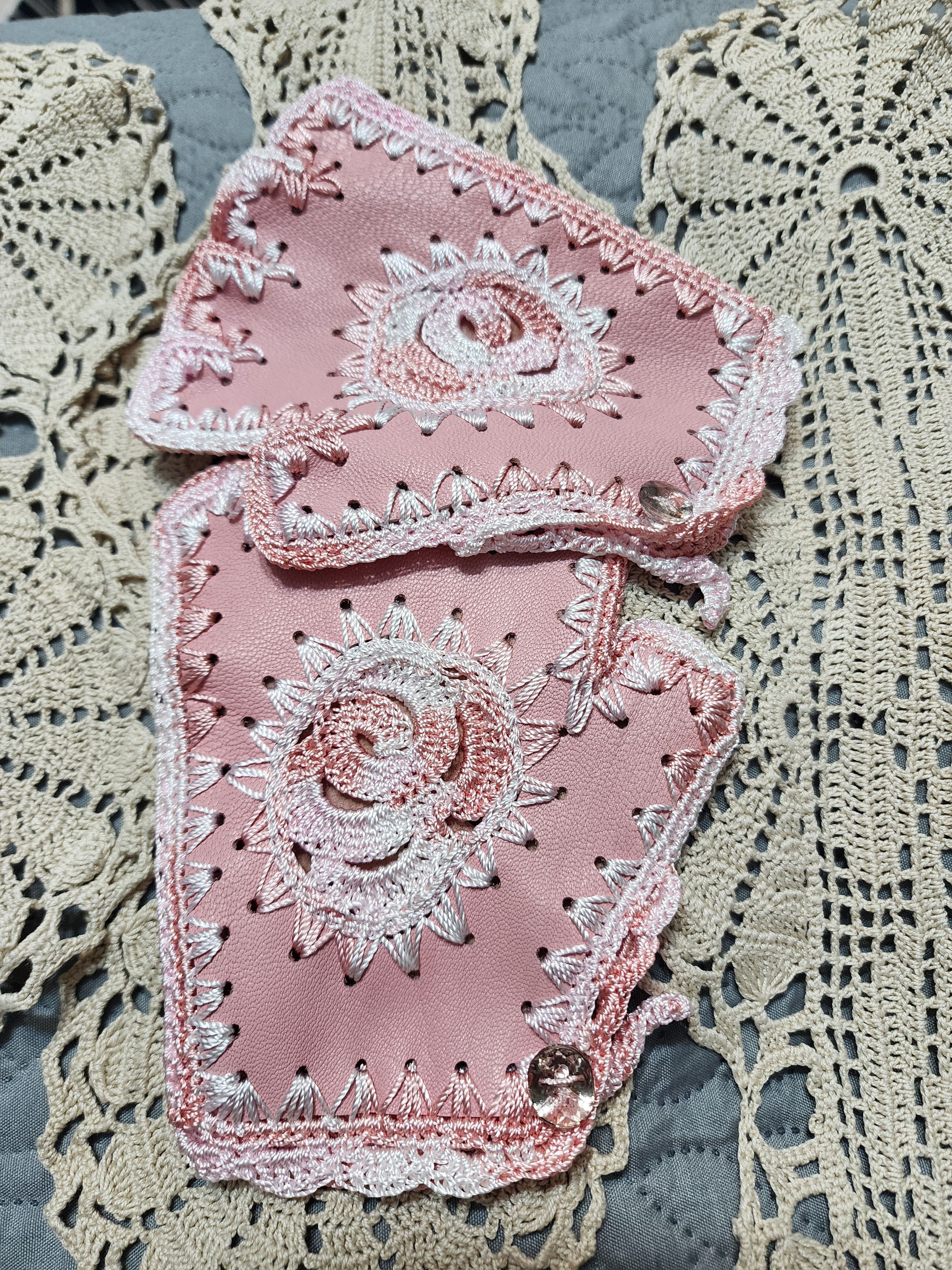 Genuine Leather Leather white and pink fingerless gloves woman Size ONE SIZE - 7 Thumbnail