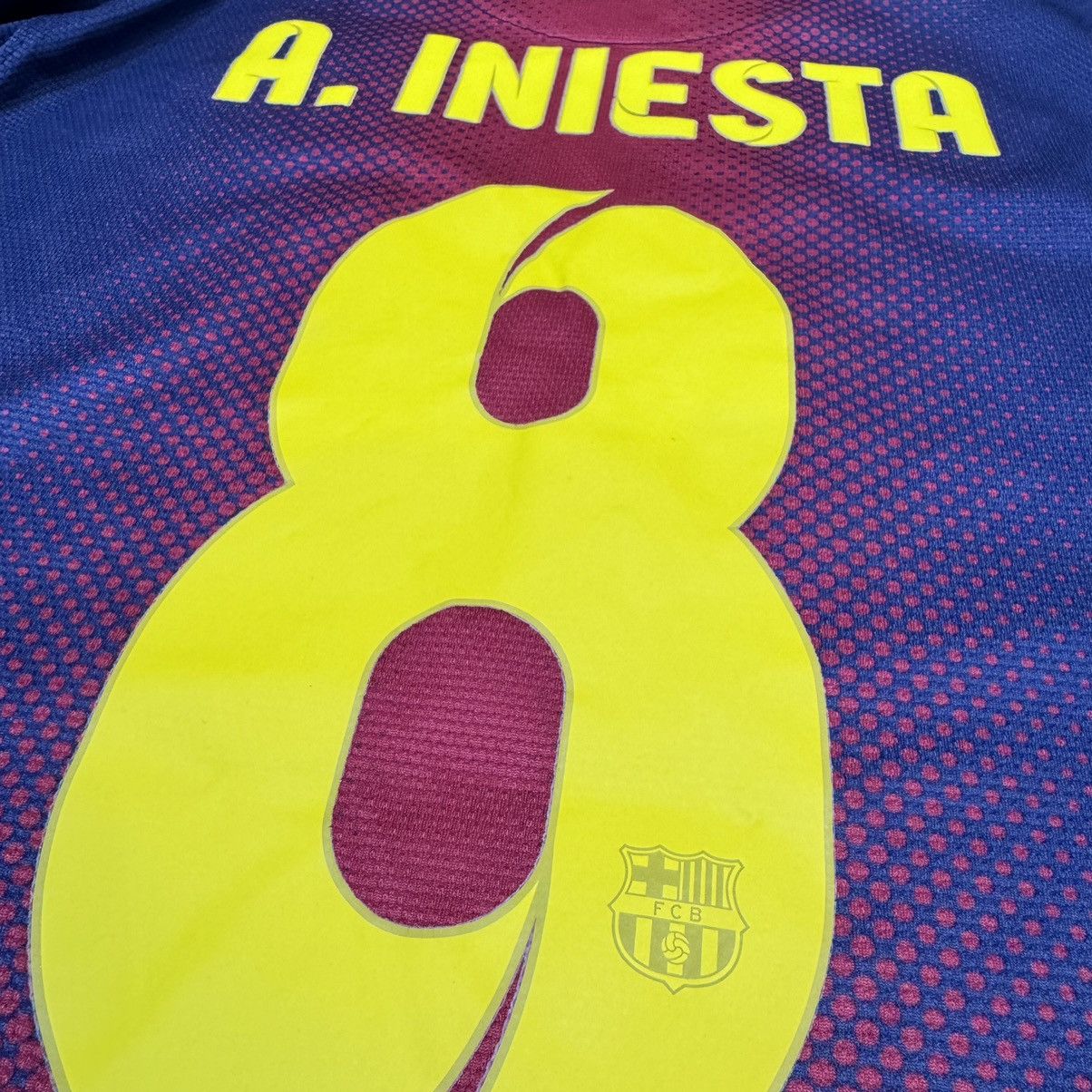 Nike Barcelona 12/13 home shirt #8 Iniesta Size US S / EU 44-46 / 1 - 6 Thumbnail