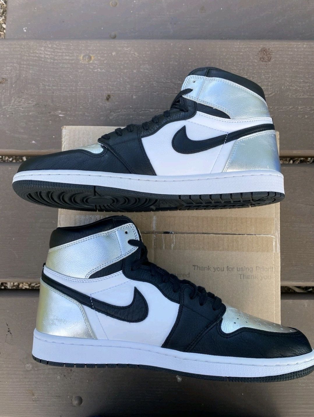 Jordan Brand Air Jordan Retro 1 High OG Silver Toe Size 14.5 W (13 Men) Size US 12 / IT 42 - 4 Thumbnail