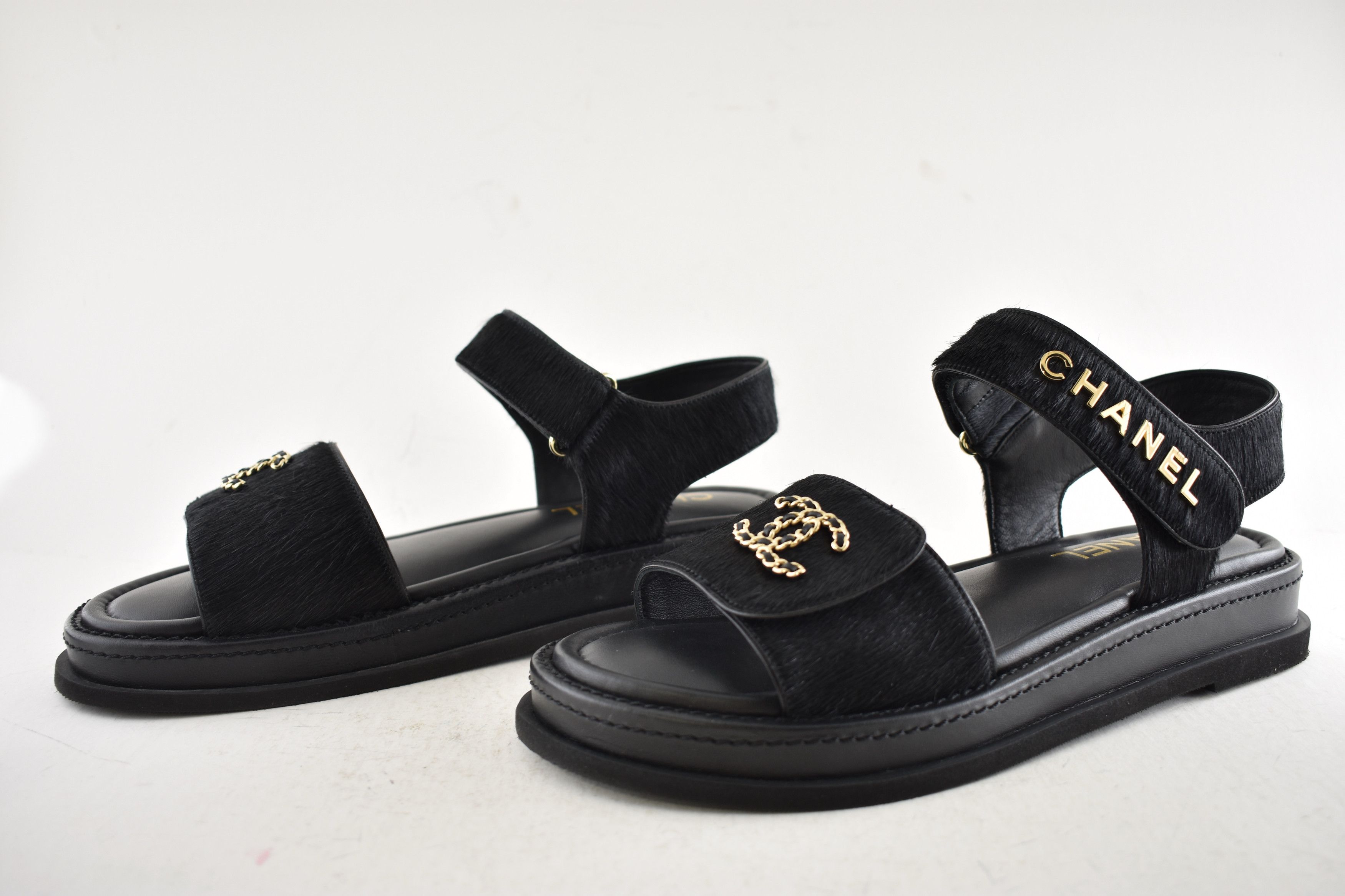 Chanel Chanel 24B CC Logo Mule Slide Strap Flat Teva Dad Sandal 36 Size US 6 / IT 36 - 14 Thumbnail