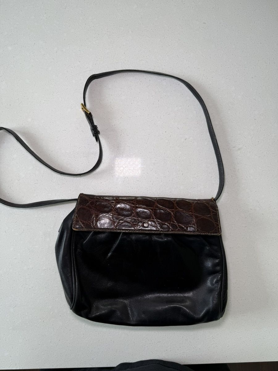 Loewe Vintage Loewe Black Shoulder Bag with Croc Embossed Flap Size ONE SIZE - 14 Thumbnail