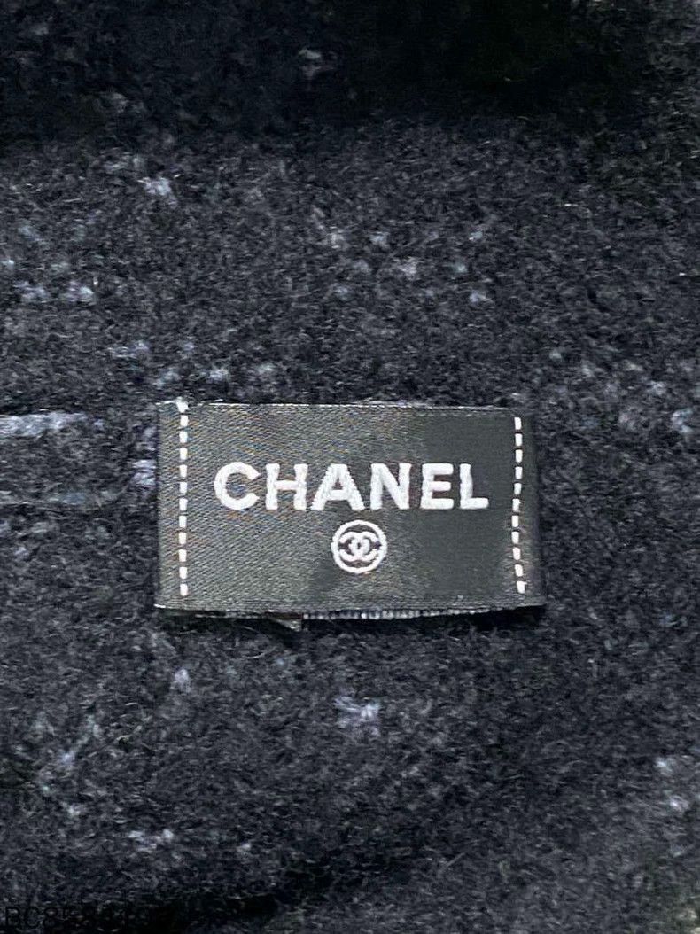 Chanel New Cashmere Knit Scarf and Hat Set -2505 Size ONE SIZE - 7 Thumbnail