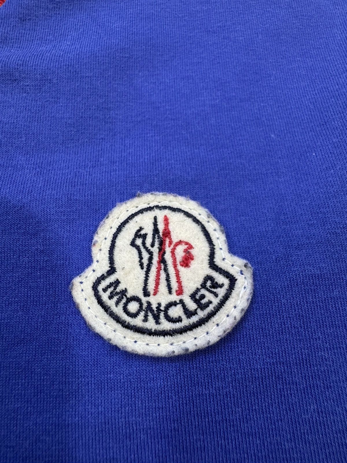 Moncler MONCLER V neck tshirt Size US M / EU 48-50 / 2 - 5 Thumbnail