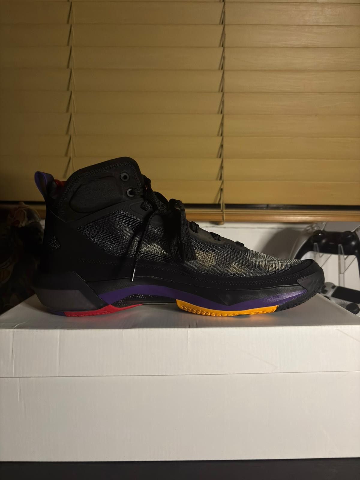 Jordan Brand Nike Air Jordan 37 PF in the "Raptors" Size US 11 / EU 44 - 1 Thumbnail