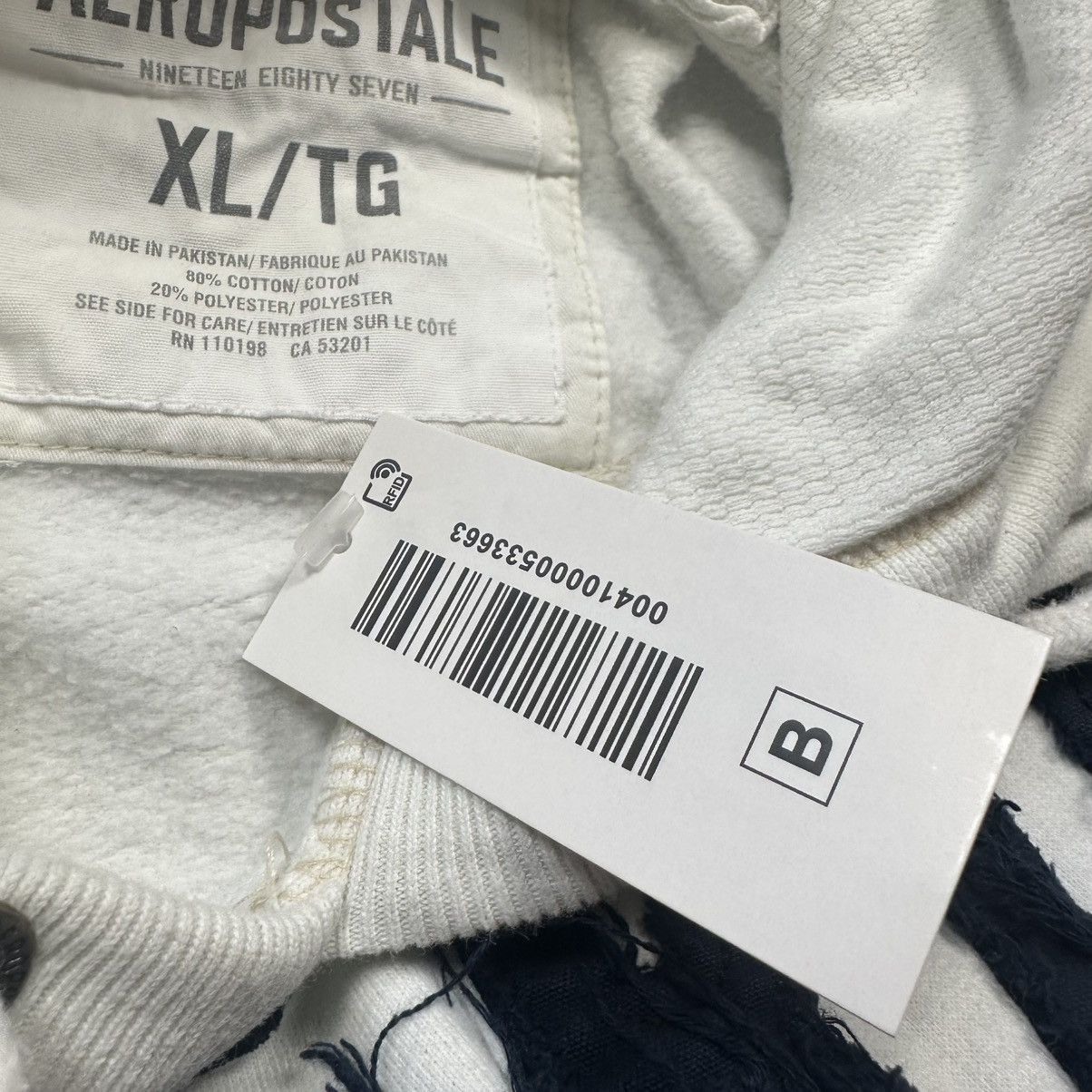 Aeropostale Vintage Y2K White Aeropostale Distressed Big Logo Hoodie Size US XL / EU 56 / 4 - 4 Thumbnail