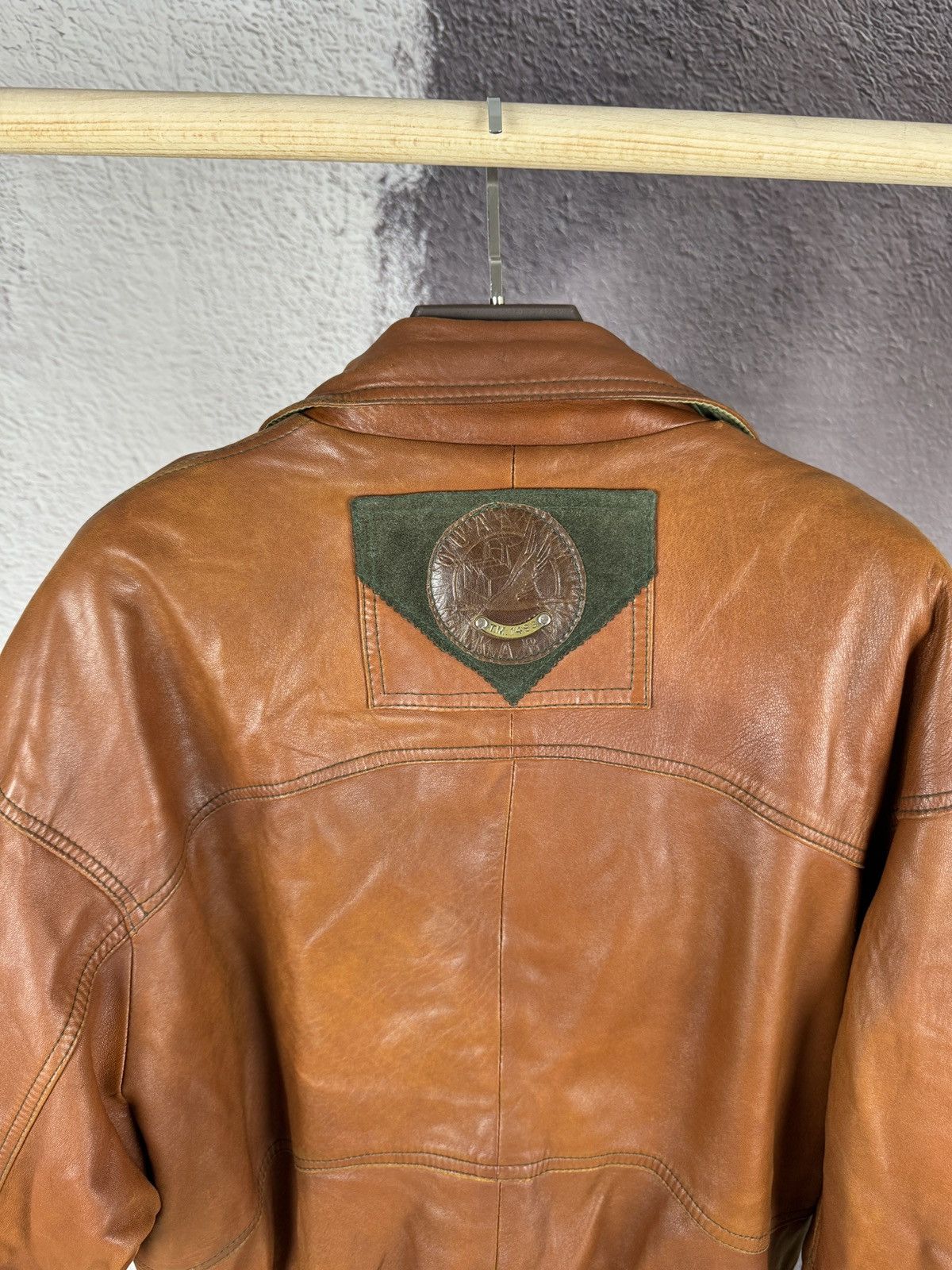 Vintage Dikarpa Italy vintage brown leather bomber jacket Size US XL / EU 56 / 4 - 15 Thumbnail