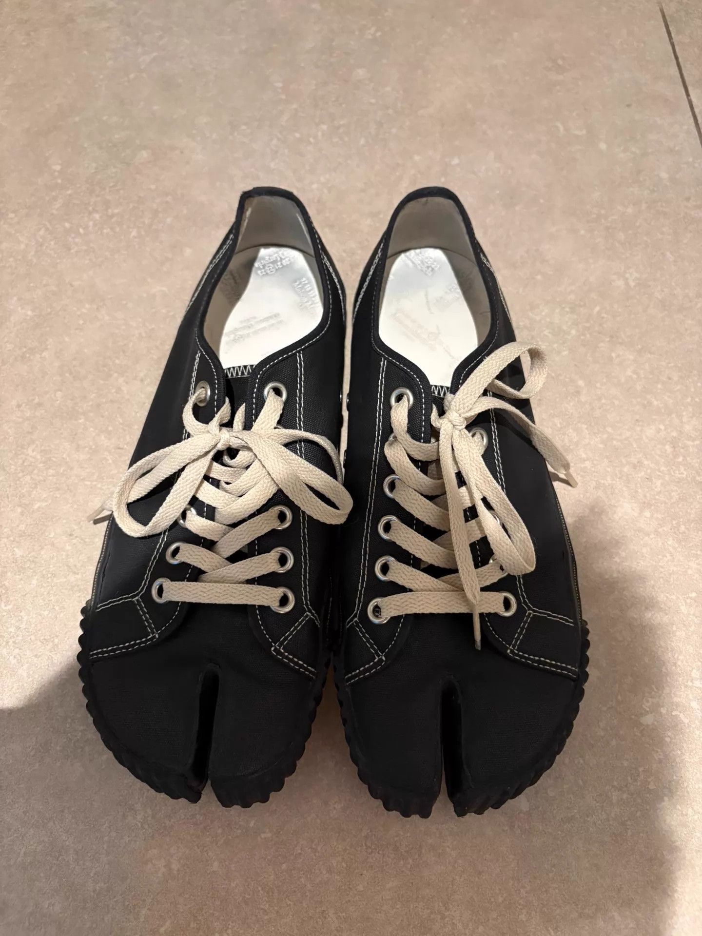 Maison Margiela Maison Margiela Tabi Early Canvas Cookies 41.5 Black Size US 8.5 / EU 41-42 - 3 Thumbnail